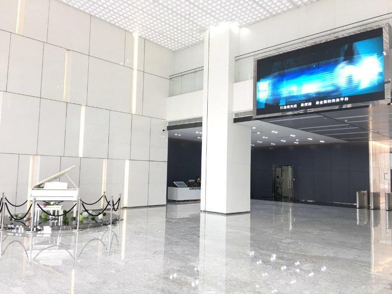 南山 科技园 尚美科技大厦 精装215平 看高尔夫 看海景 地/铁口
