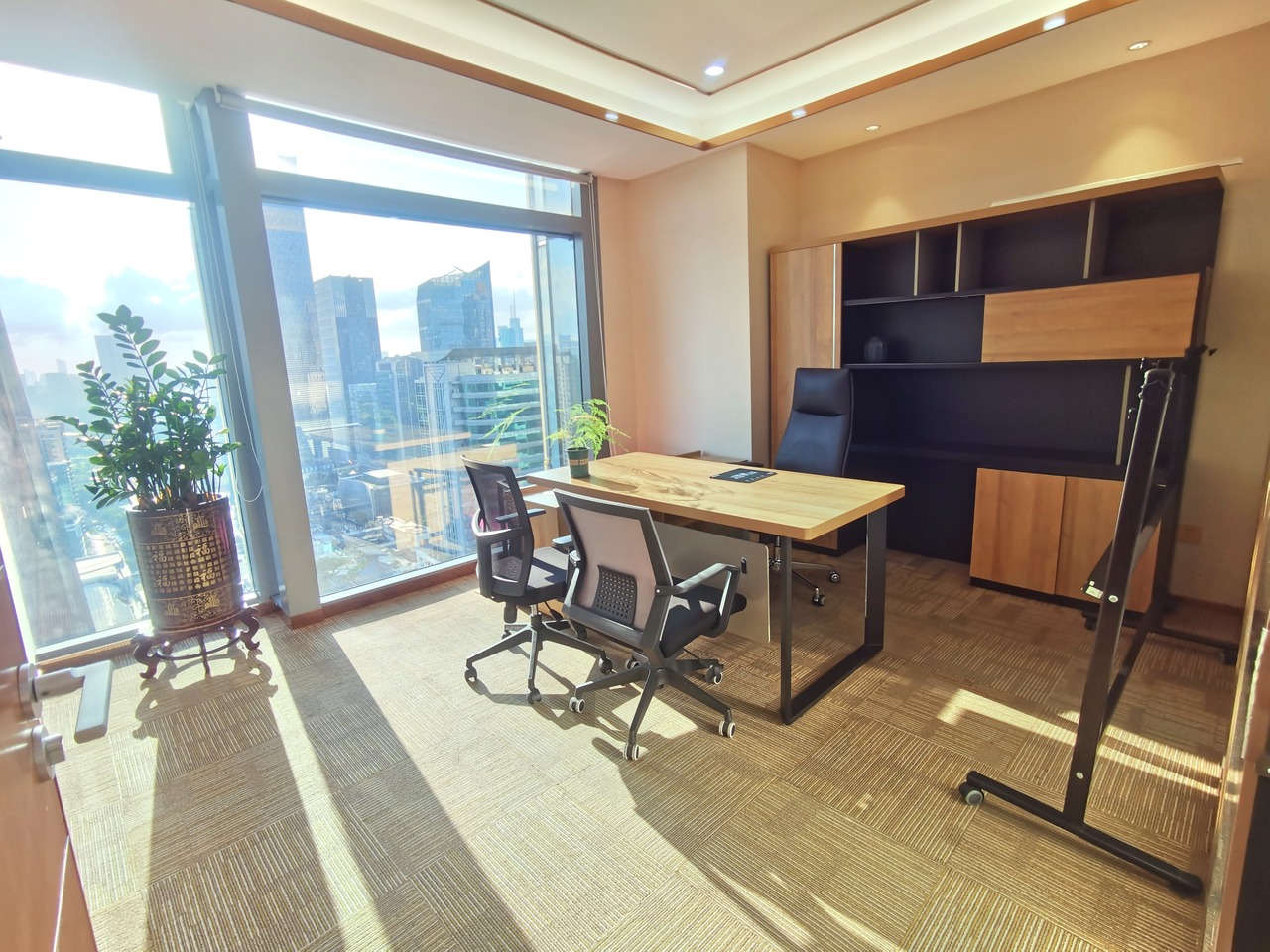 深圳荣超经贸中心二手房房源图片