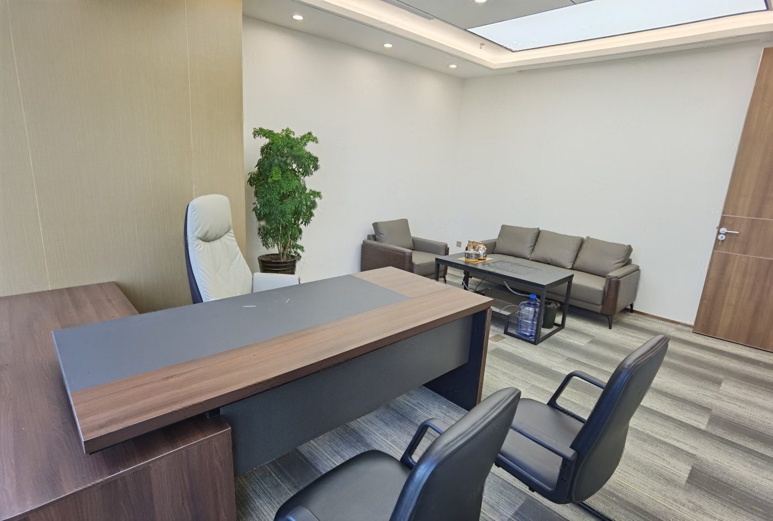 深圳荣超经贸中心二手房房源图片