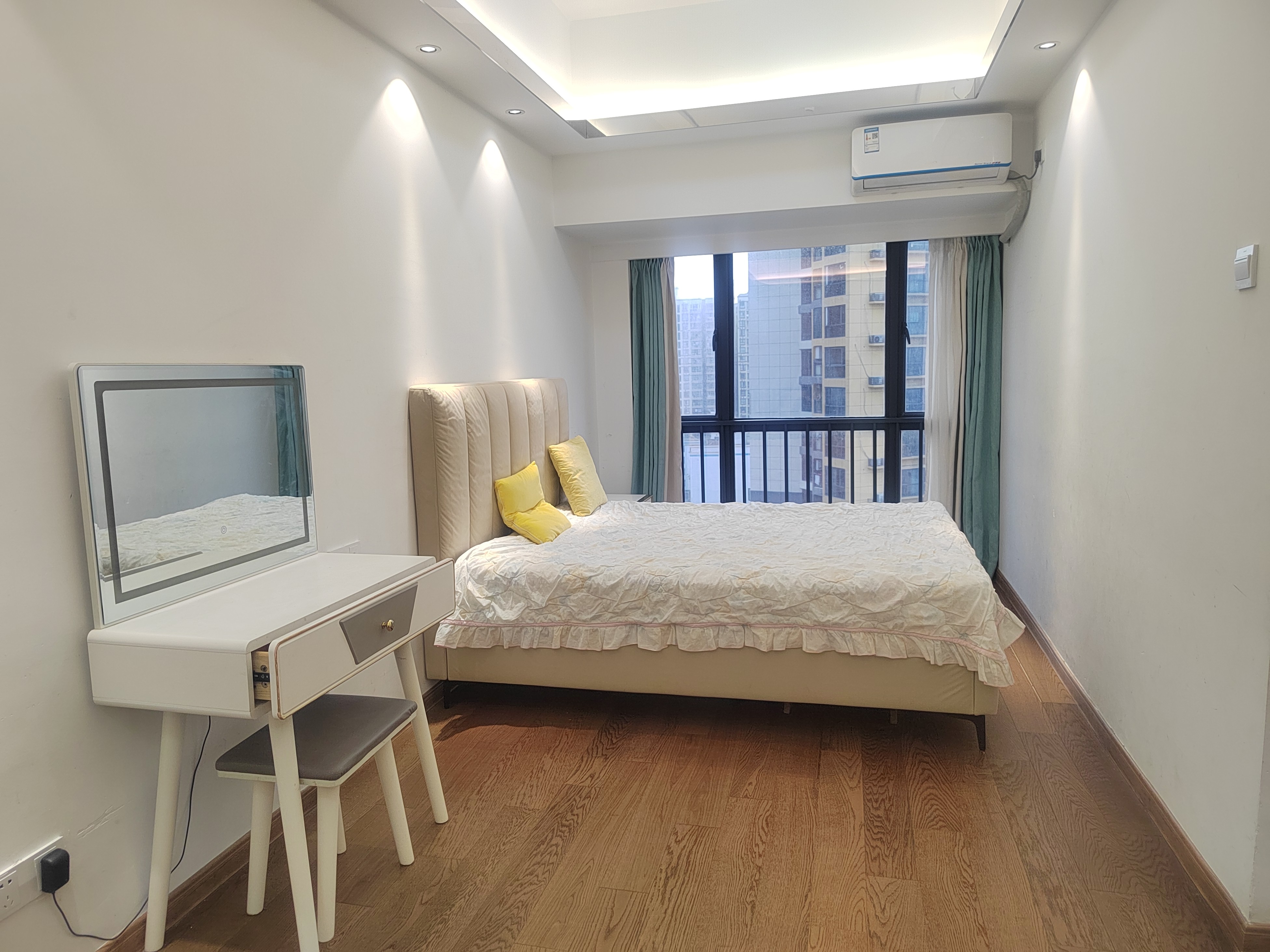 深圳英郡年华时光里二手房房源图片