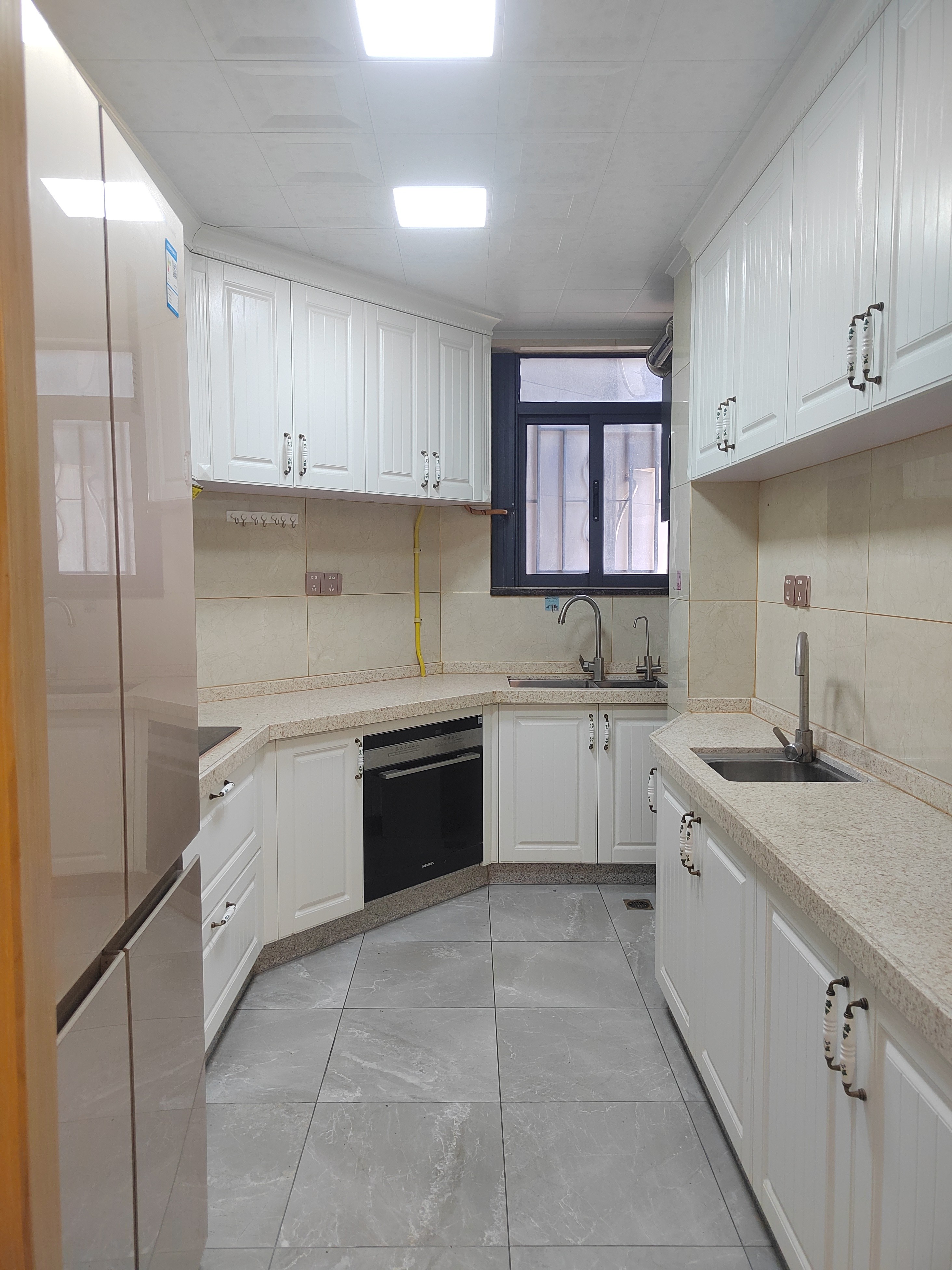 深圳英郡年华三期二手房房源图片