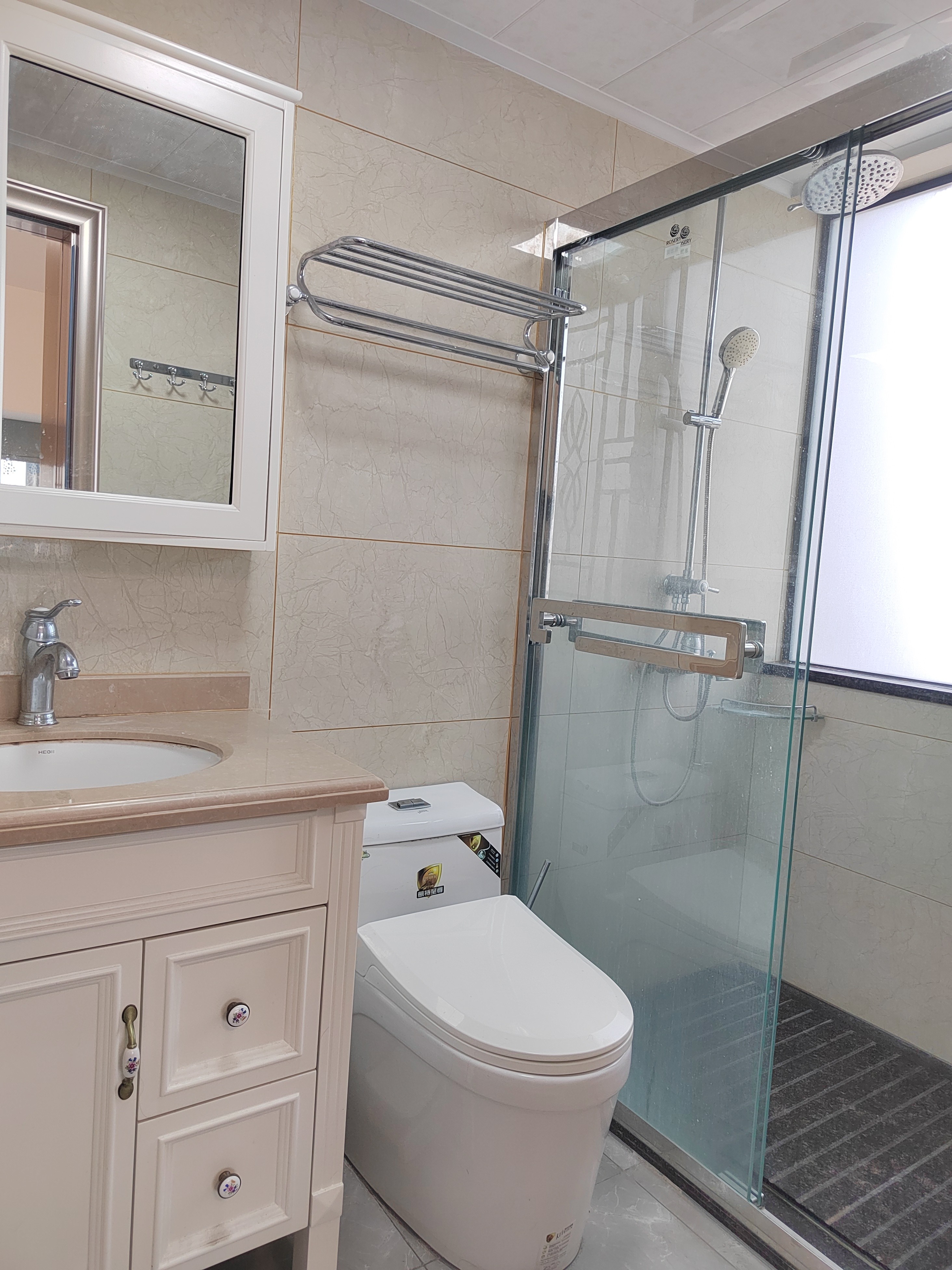 深圳英郡年华三期二手房房源图片