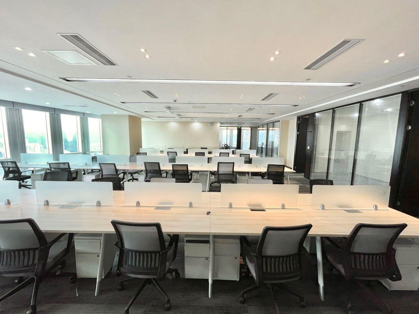 深圳荣超经贸中心二手房房源图片