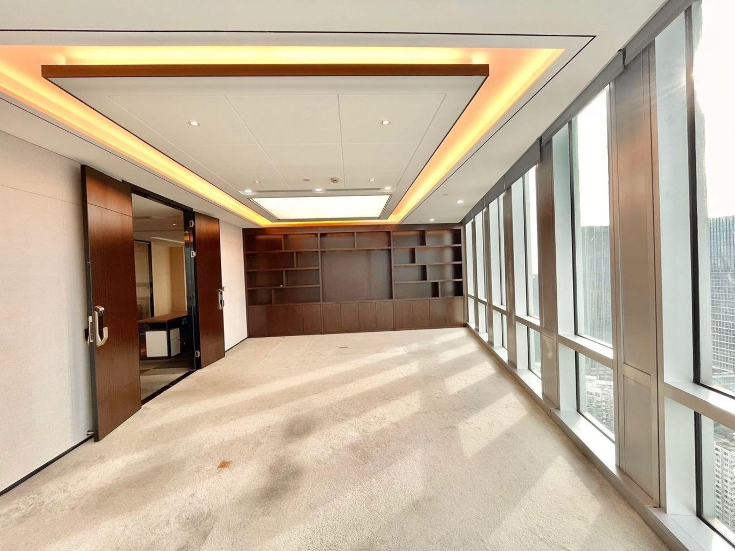 深圳荣超经贸中心二手房房源图片