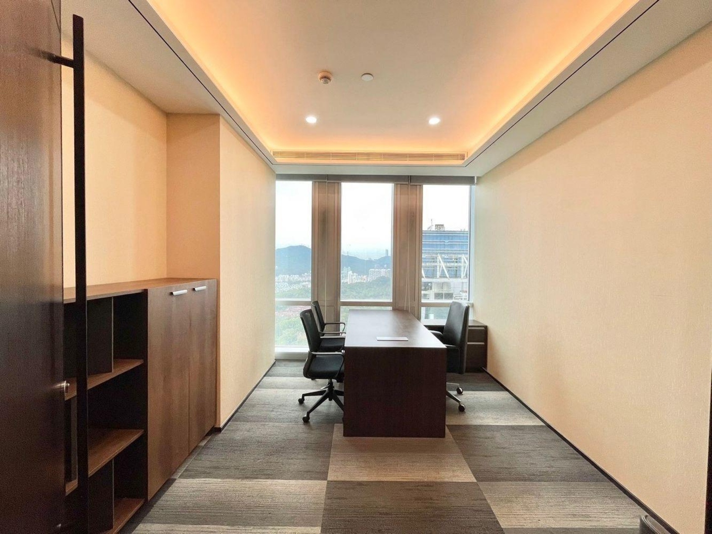 深圳荣超经贸中心二手房房源图片