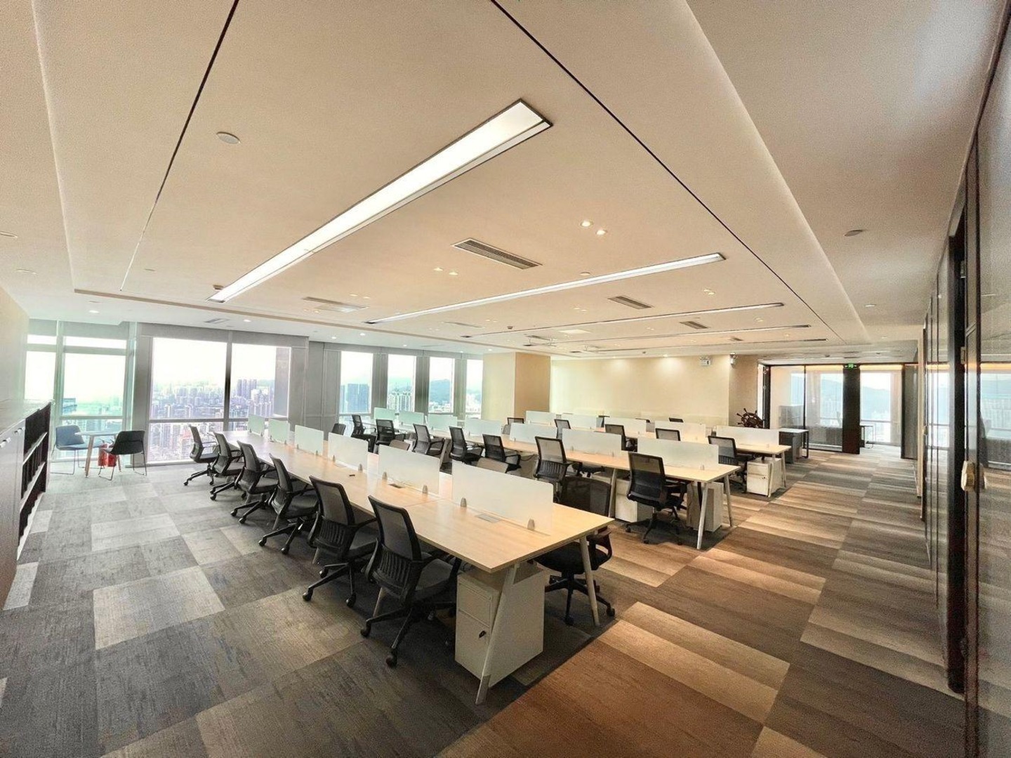 深圳荣超经贸中心二手房房源图片