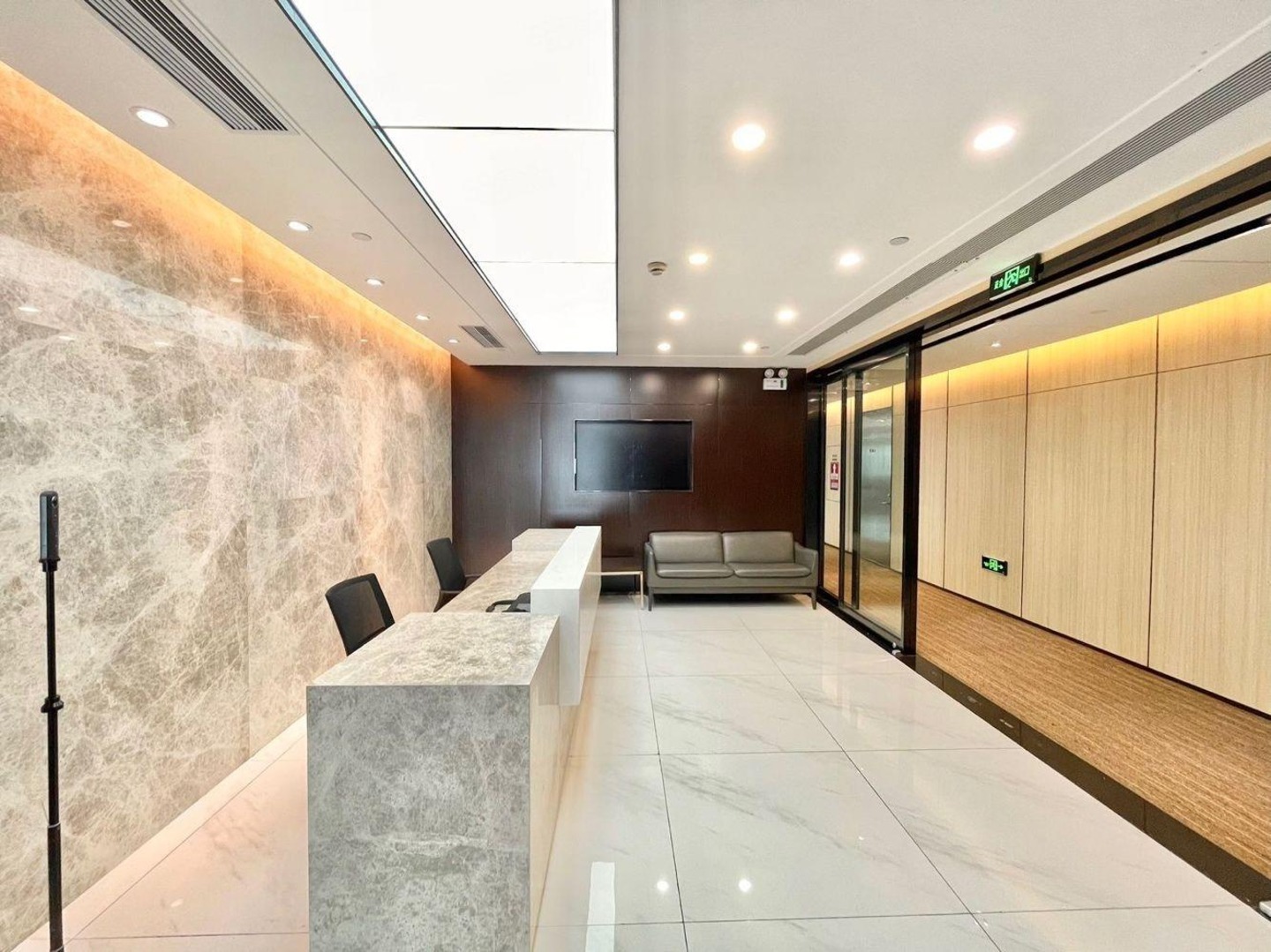 深圳荣超经贸中心二手房房源图片