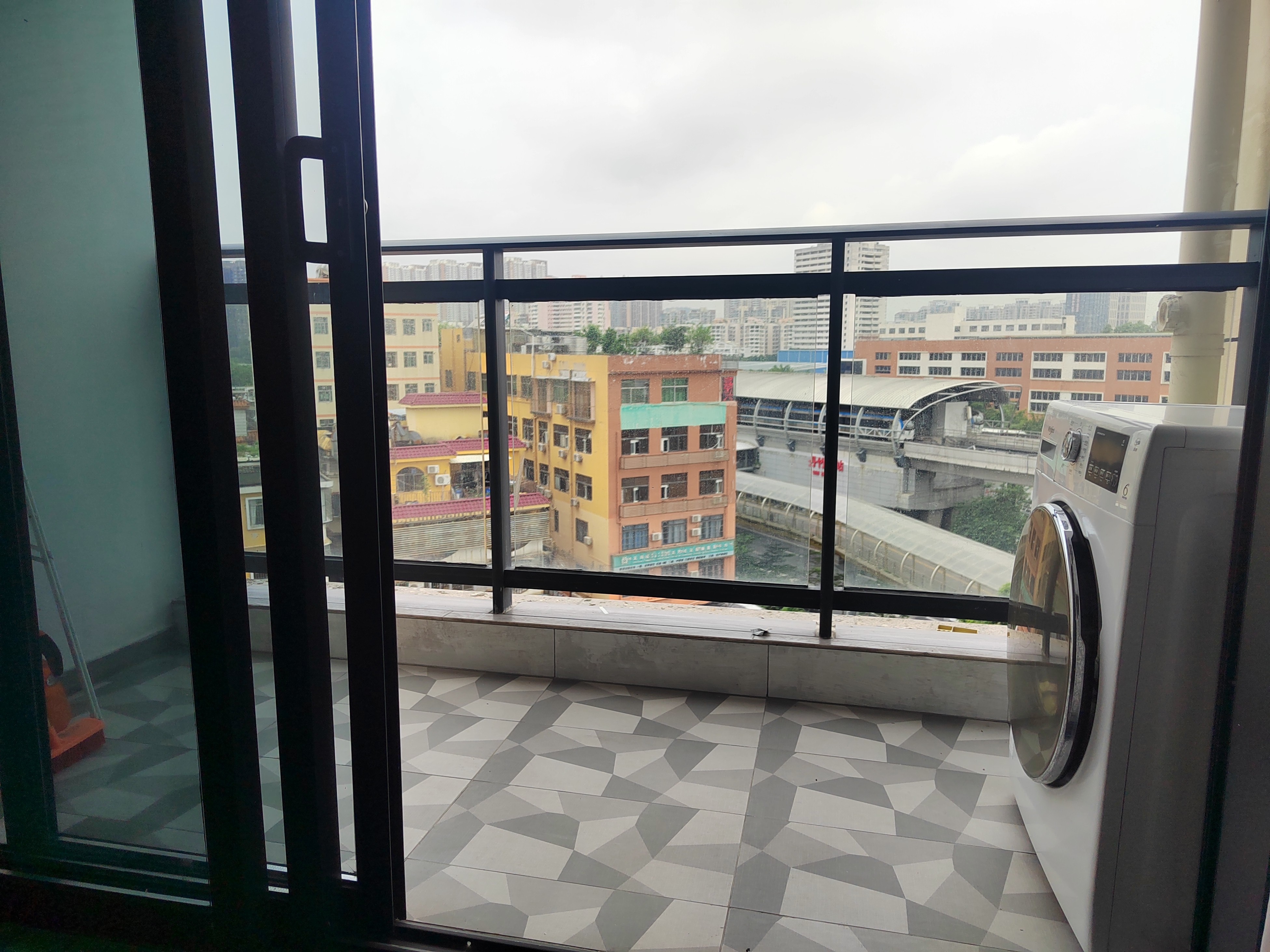 深圳英郡年华三期二手房房源图片