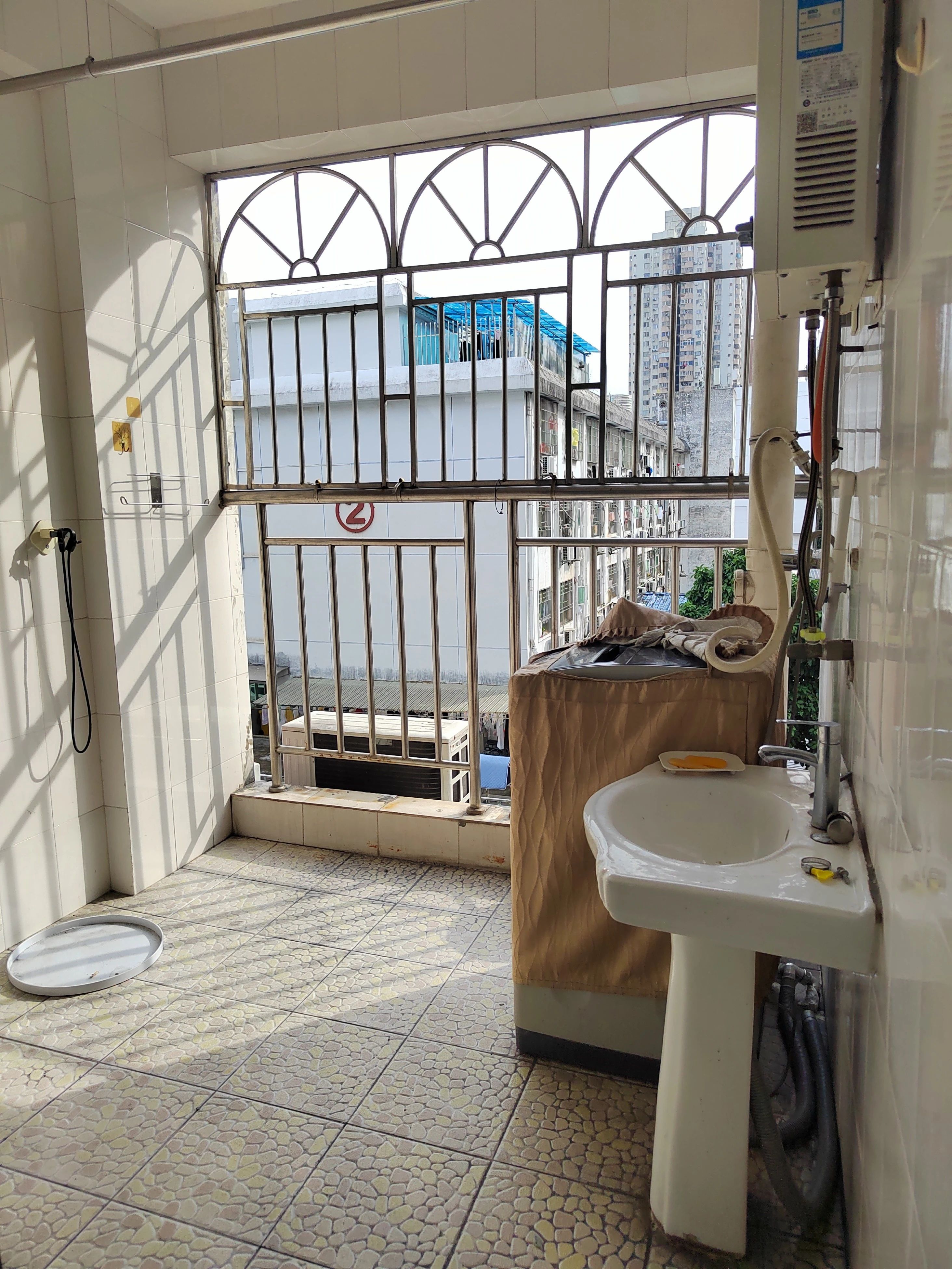 深圳知春里二手房房源图片