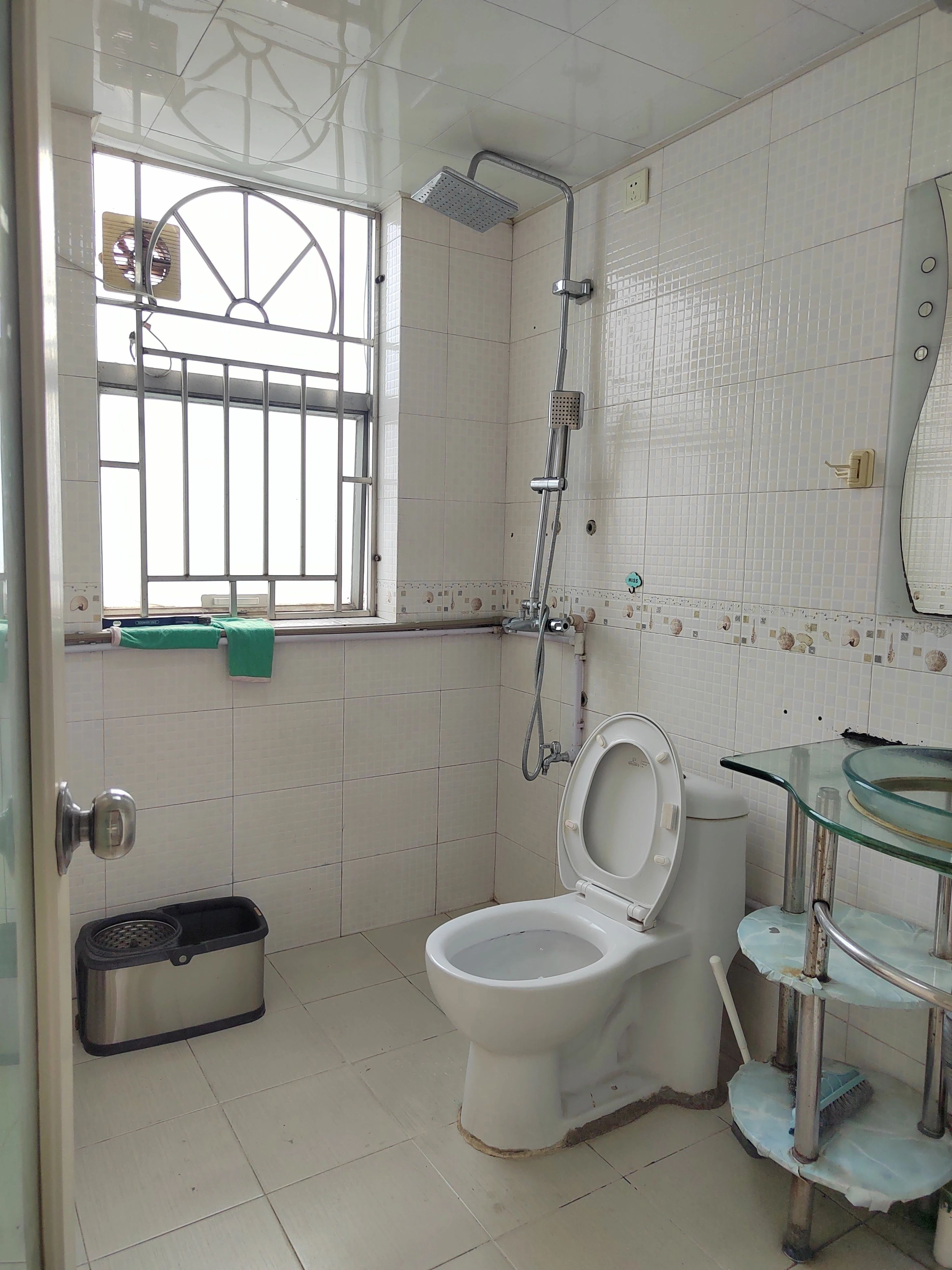 深圳知春里二手房房源图片