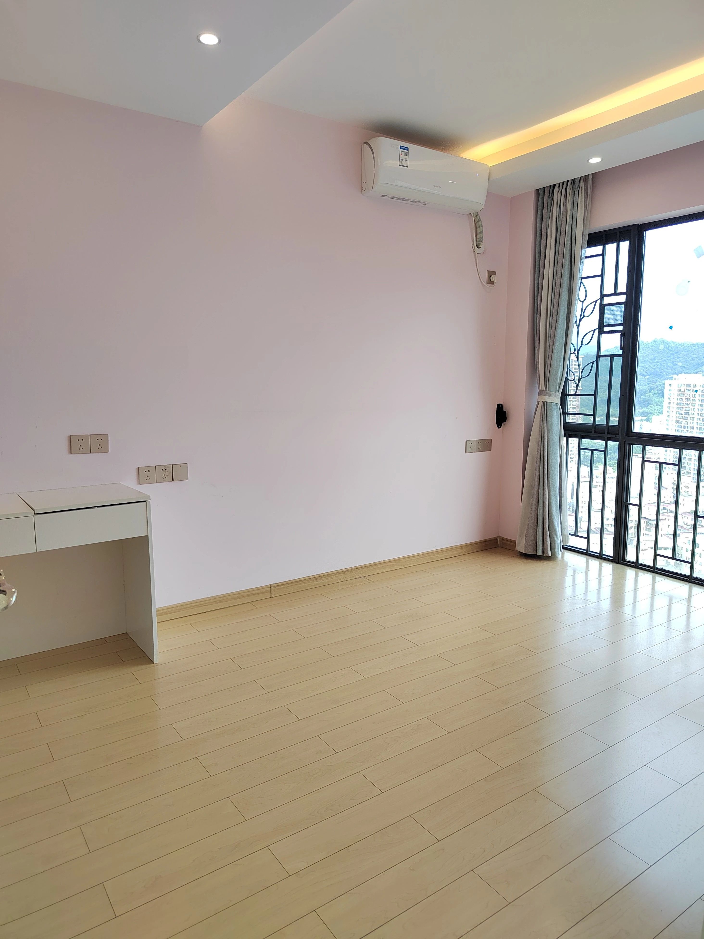 深圳英郡年华三期二手房房源图片