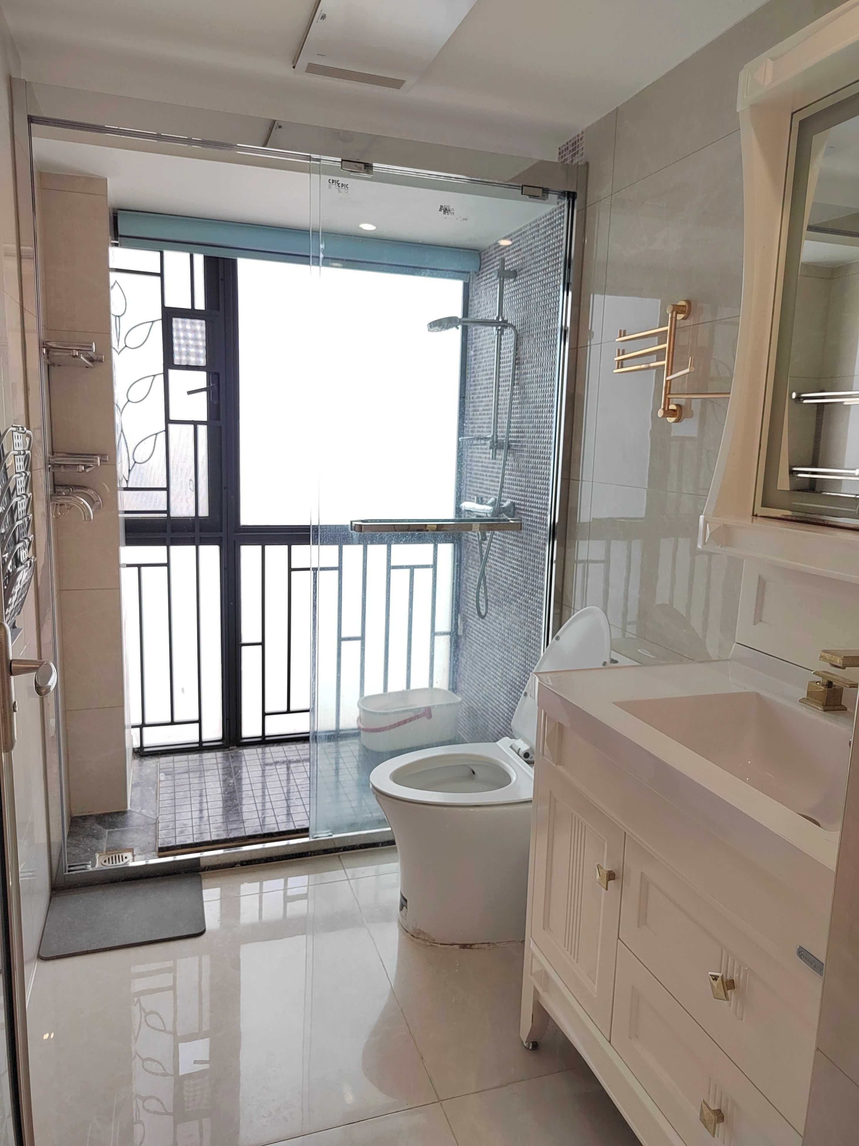 深圳英郡年华三期二手房房源图片