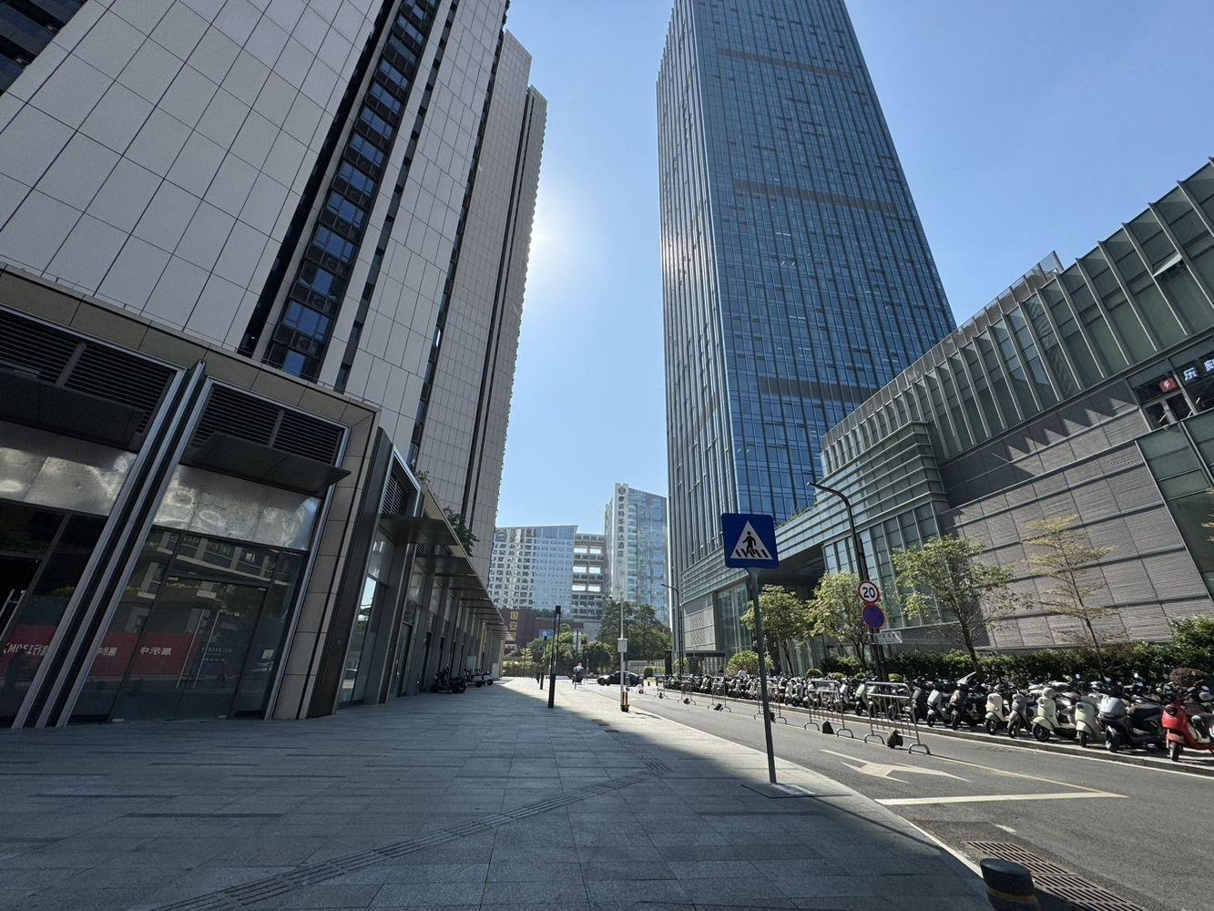 深圳鸿荣源博誉府民田路商铺二手房房源图片