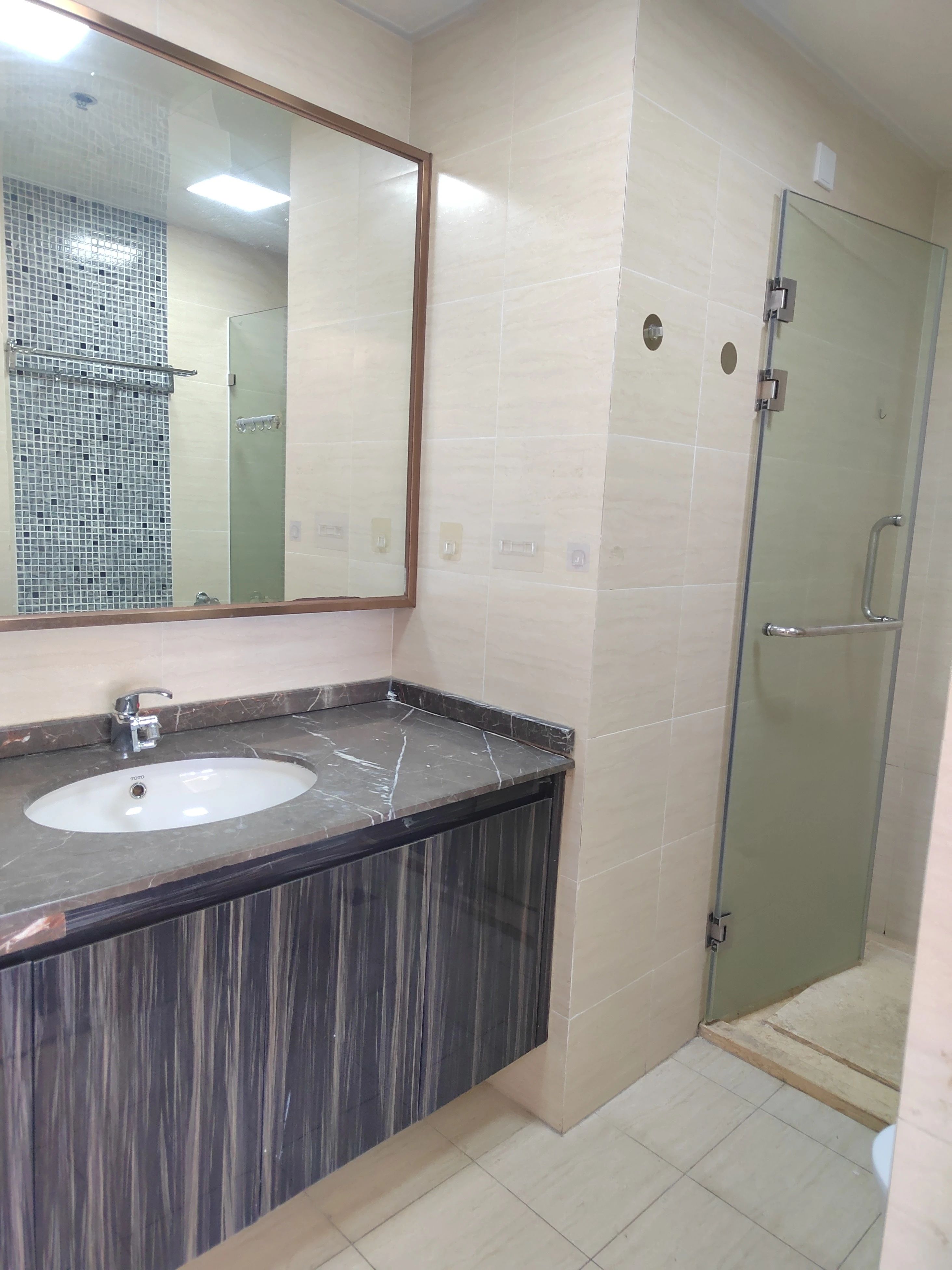 深圳英郡年华时光里二手房房源图片