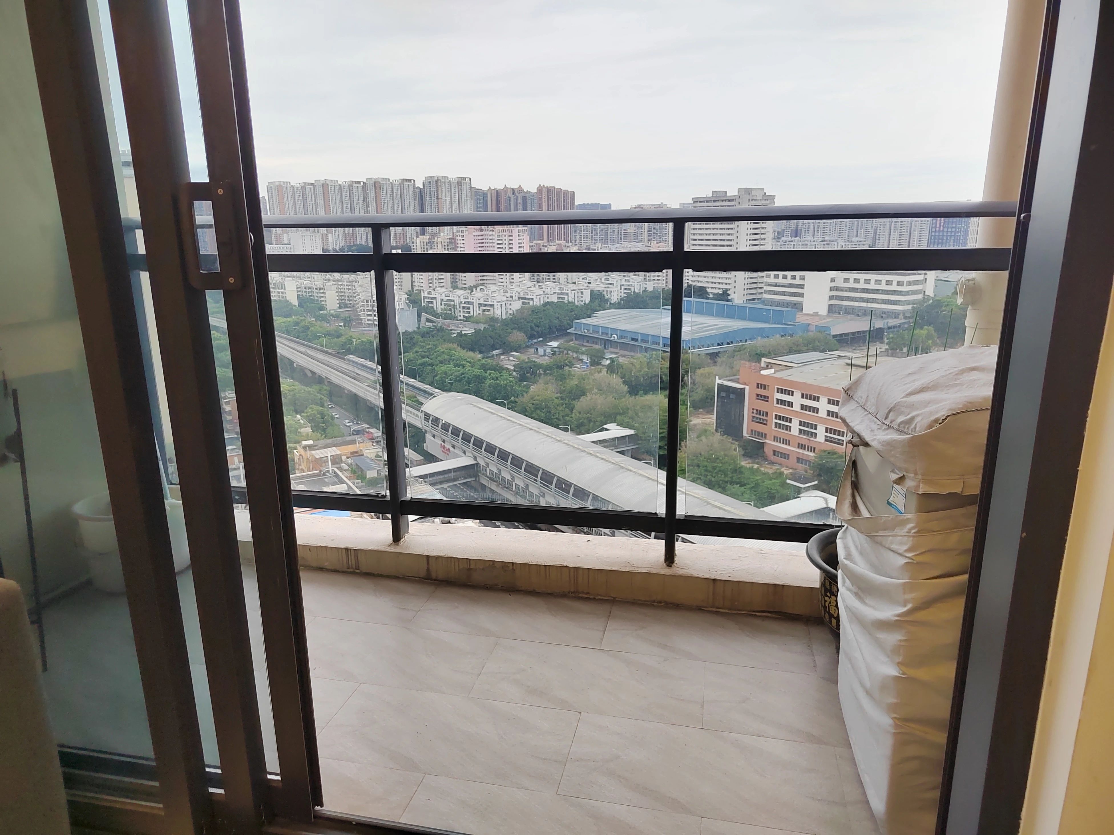 深圳英郡年华三期二手房房源图片
