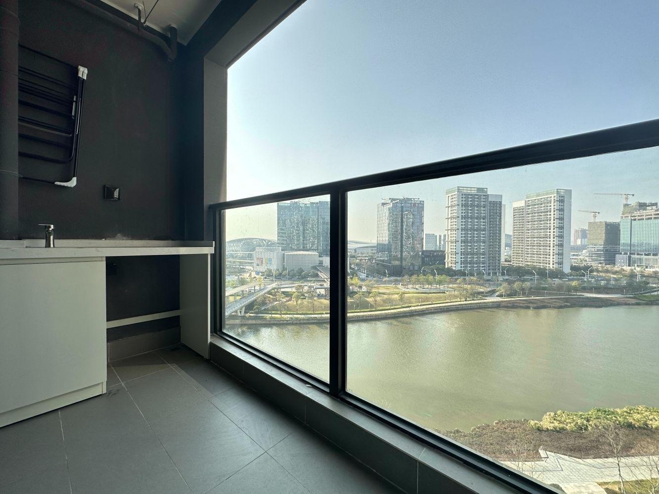 深圳会展湾东城广场二手房房源图片
