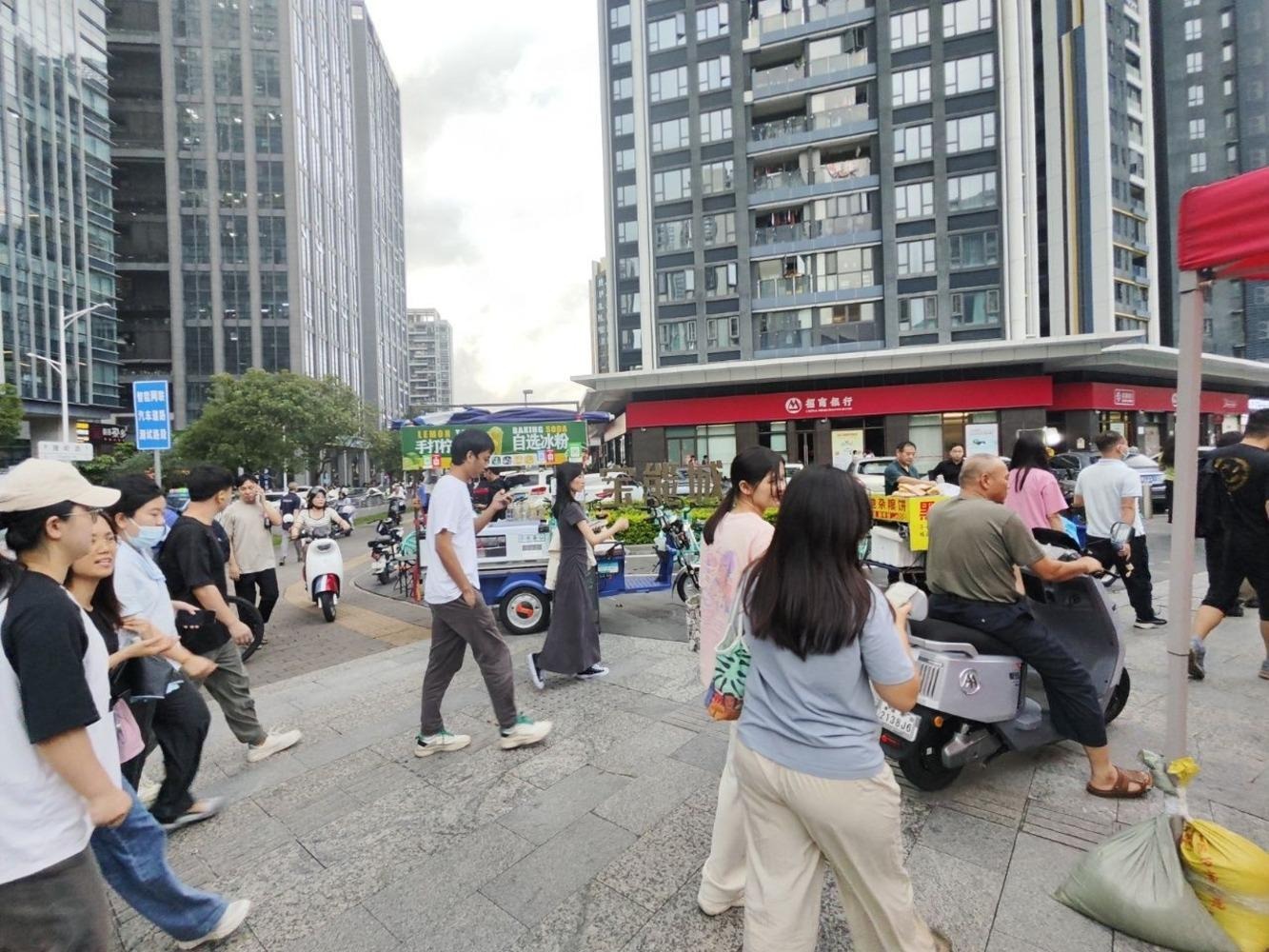深圳西丽宝能城商铺二手房房源图片