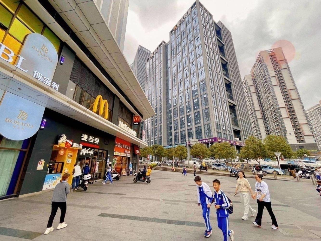 深圳西丽宝能城商铺二手房房源图片