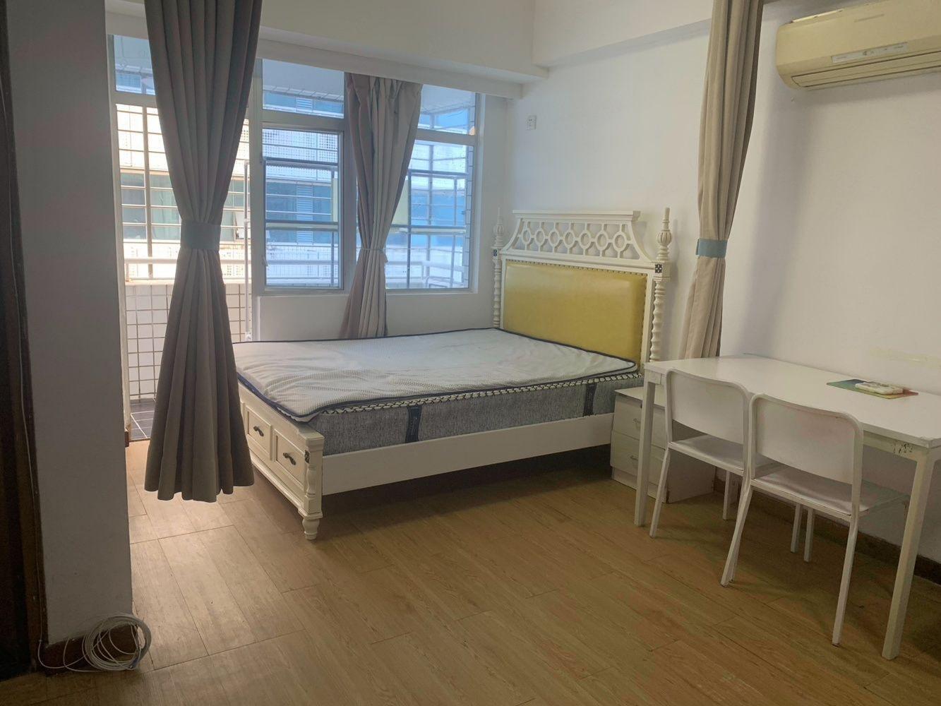 深圳庐山花园二手房房源图片