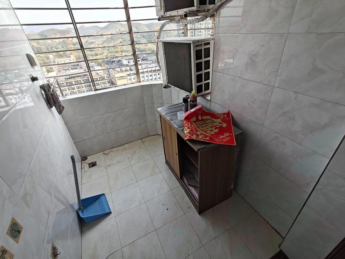 深圳庐山花园二手房房源图片