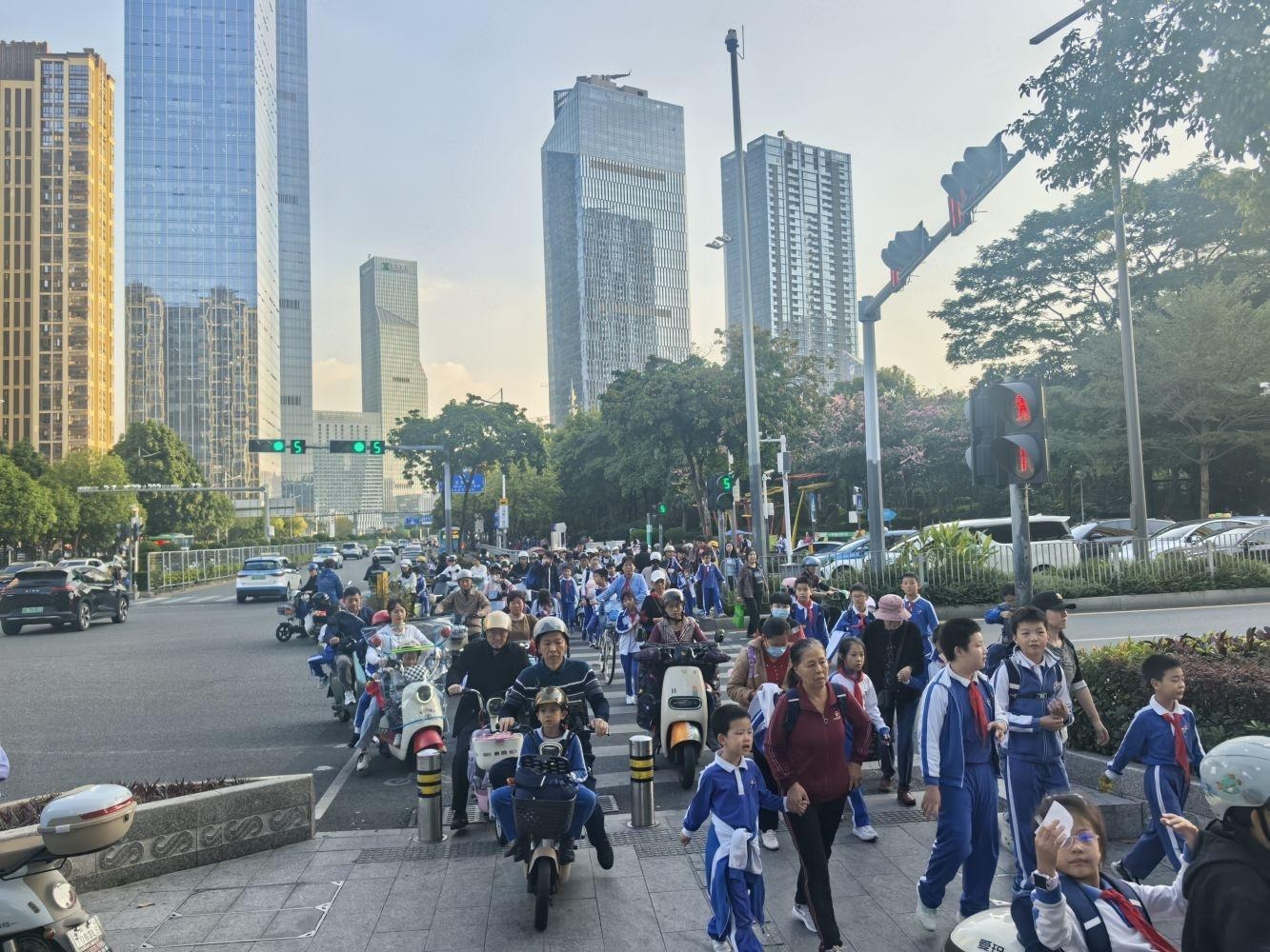 深圳汇龙湾花园民宝路商铺二手房房源图片