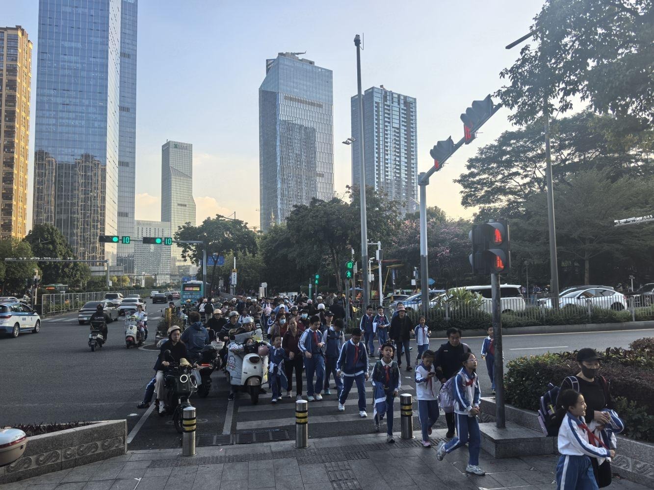 深圳汇龙湾花园民宝路商铺二手房房源图片