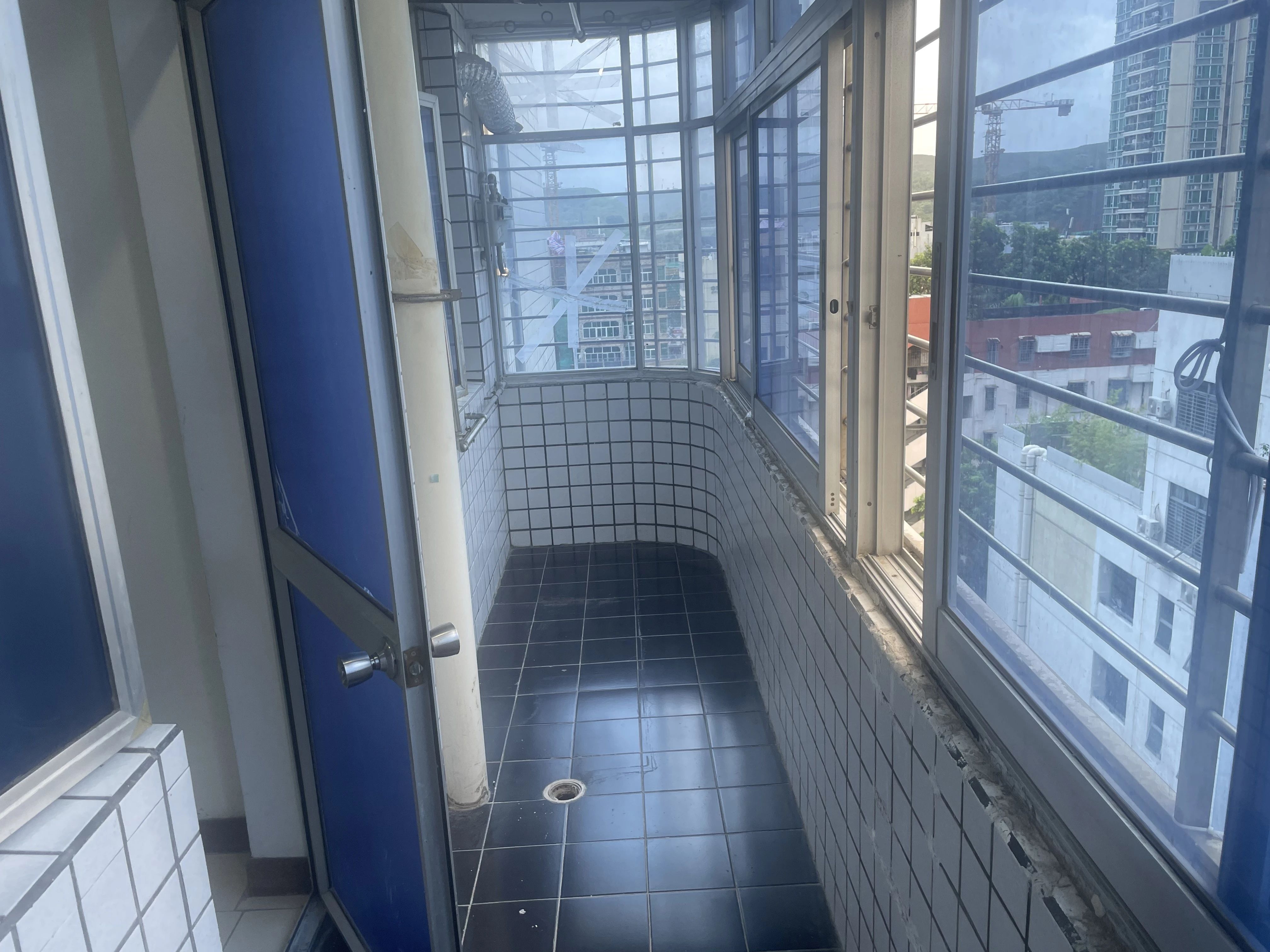深圳庐山花园二手房房源图片