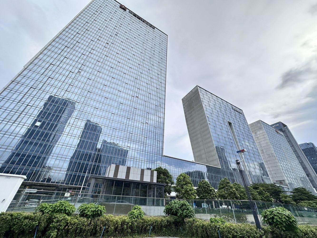 深圳大中华国际金融中心商铺二手房房源图片