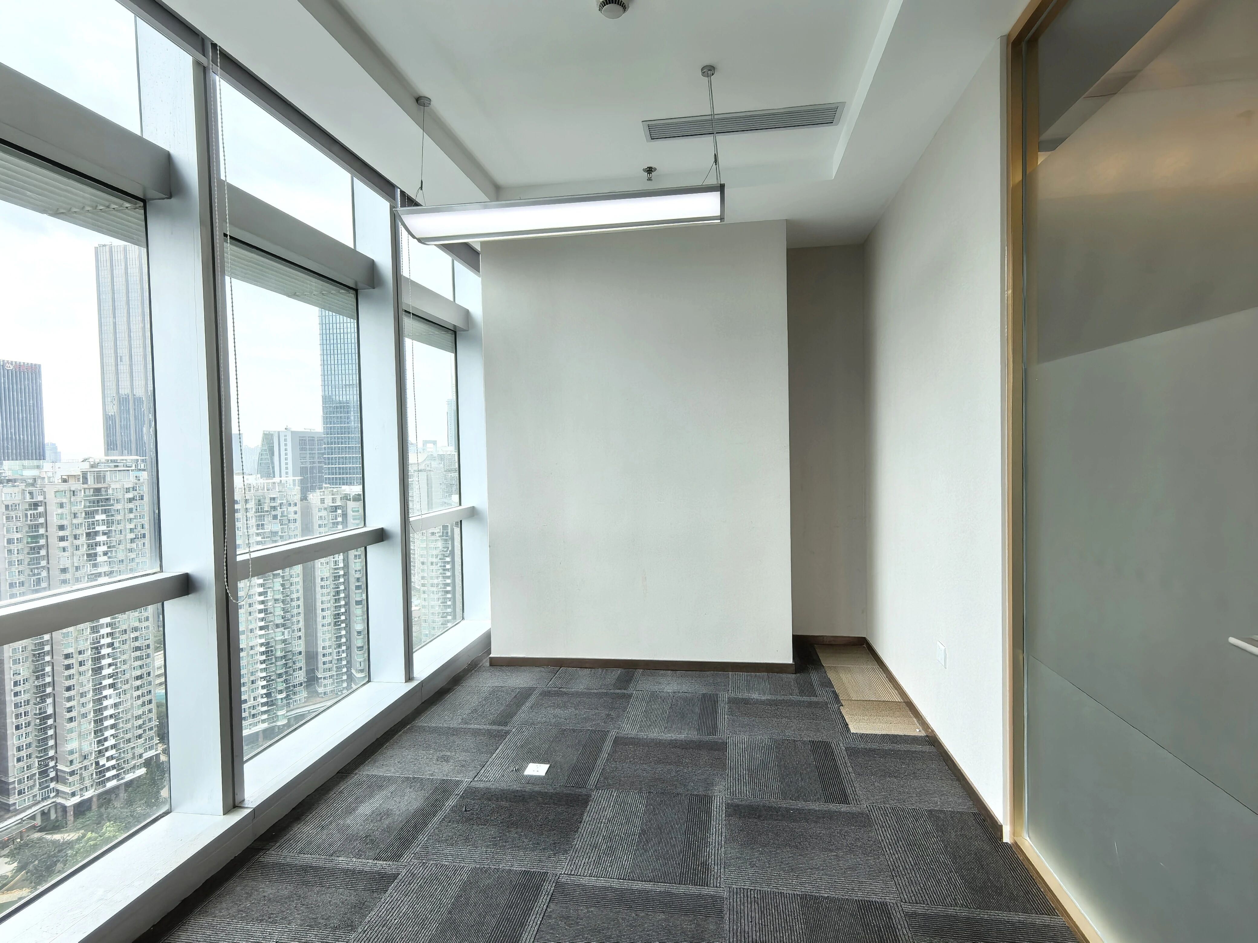 深圳新世界中心二手房房源图片