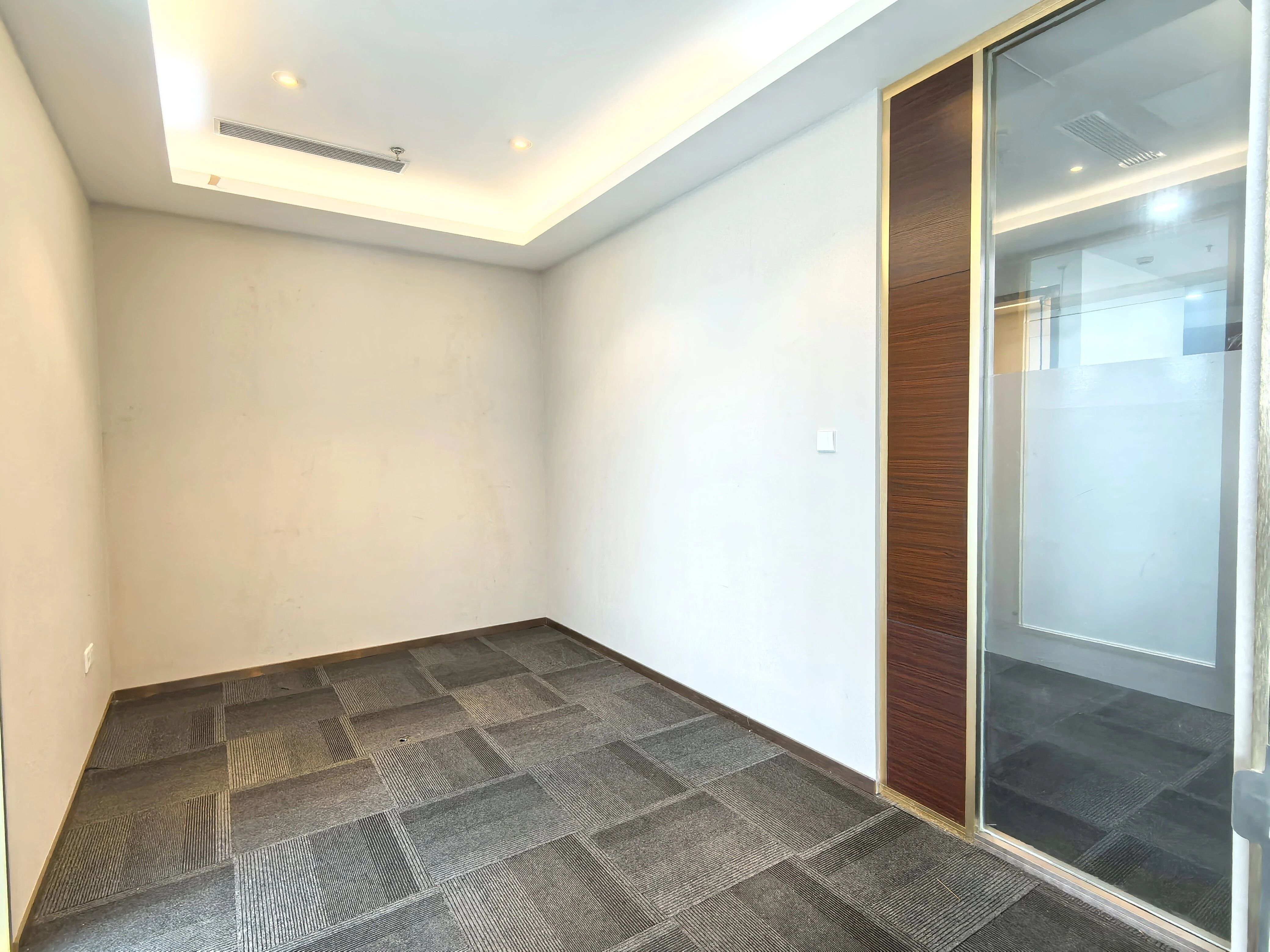 深圳新世界中心二手房房源图片