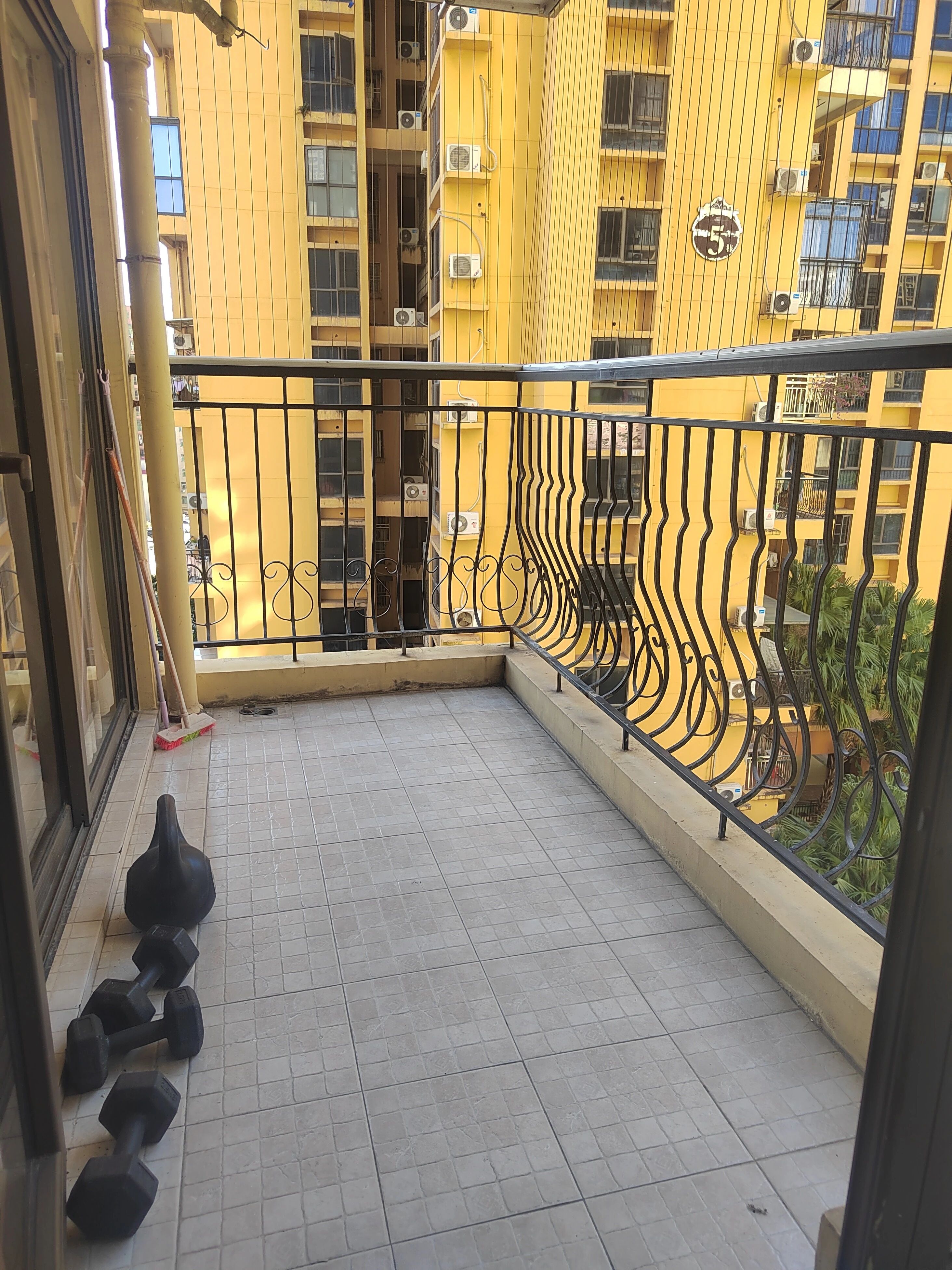 深圳英郡年华花园一期二手房房源图片