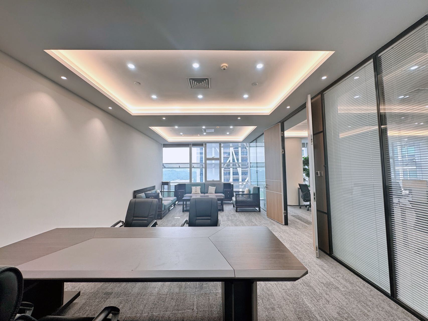 深圳荣超经贸中心二手房房源图片