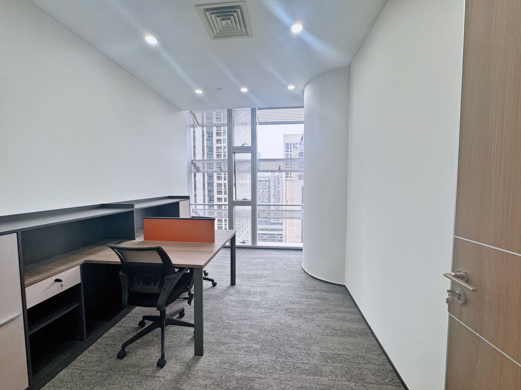 深圳荣超经贸中心二手房房源图片