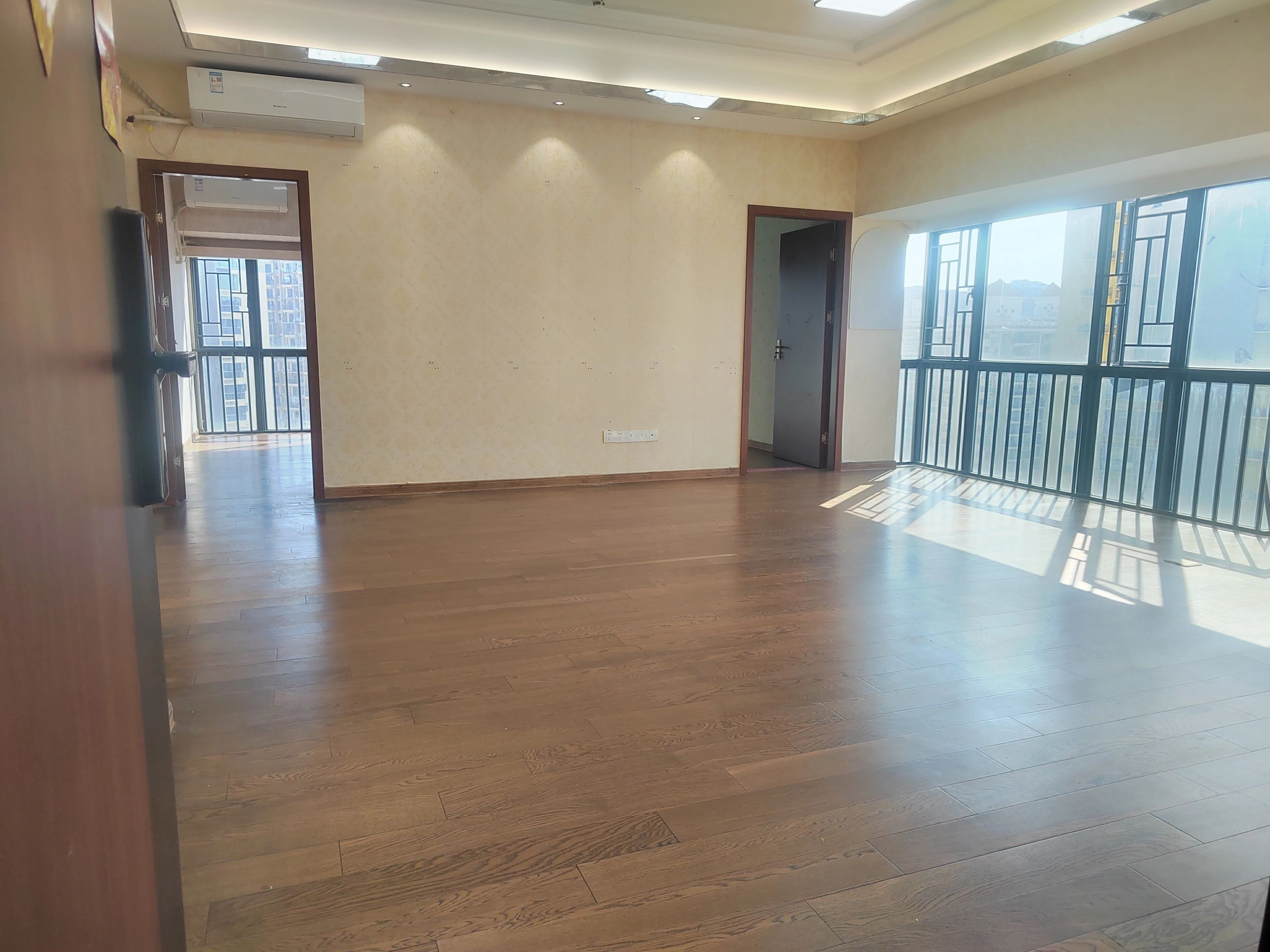 深圳英郡年华时光里二手房房源图片