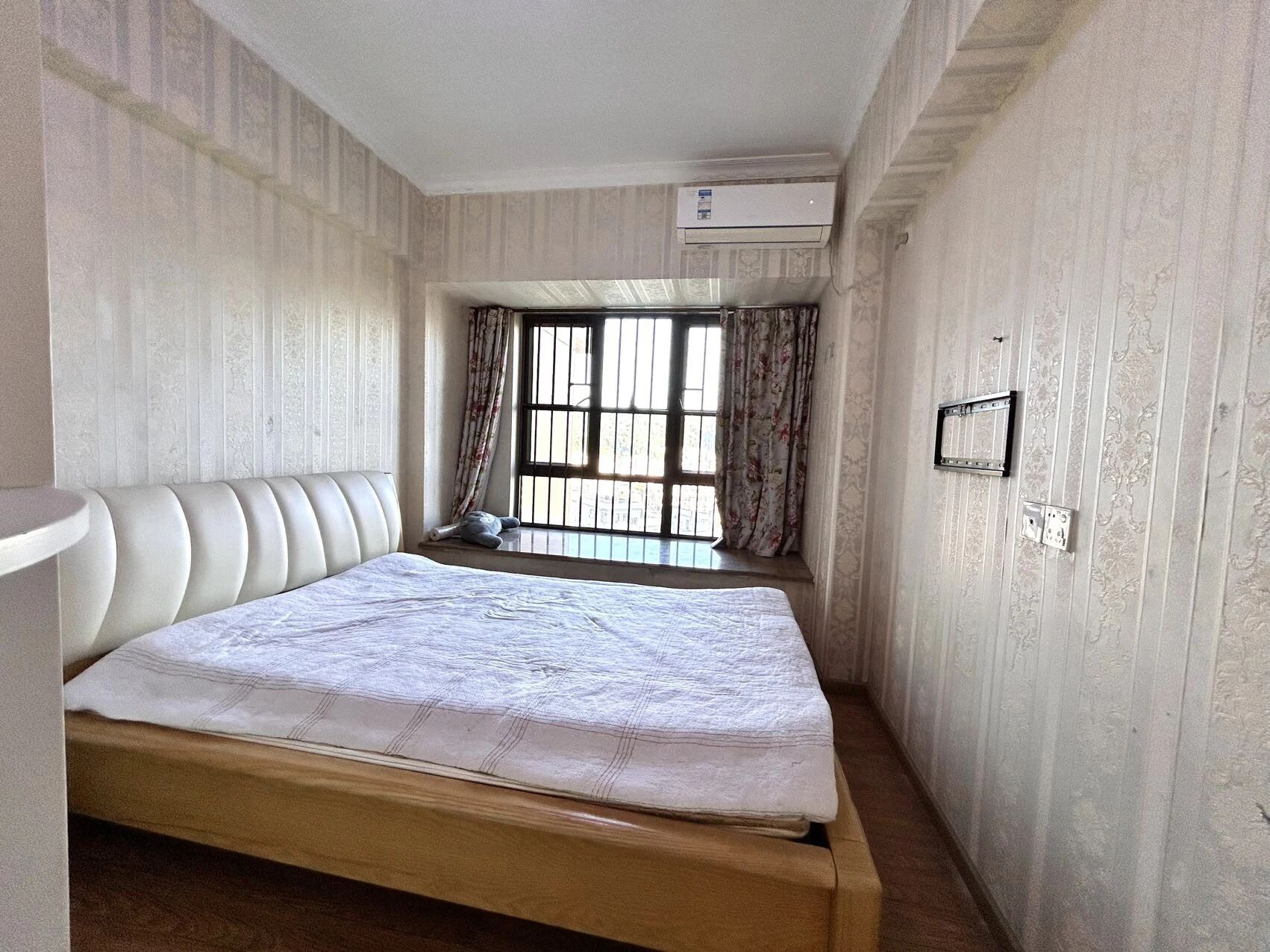 深圳英郡年华花园二期二手房房源图片