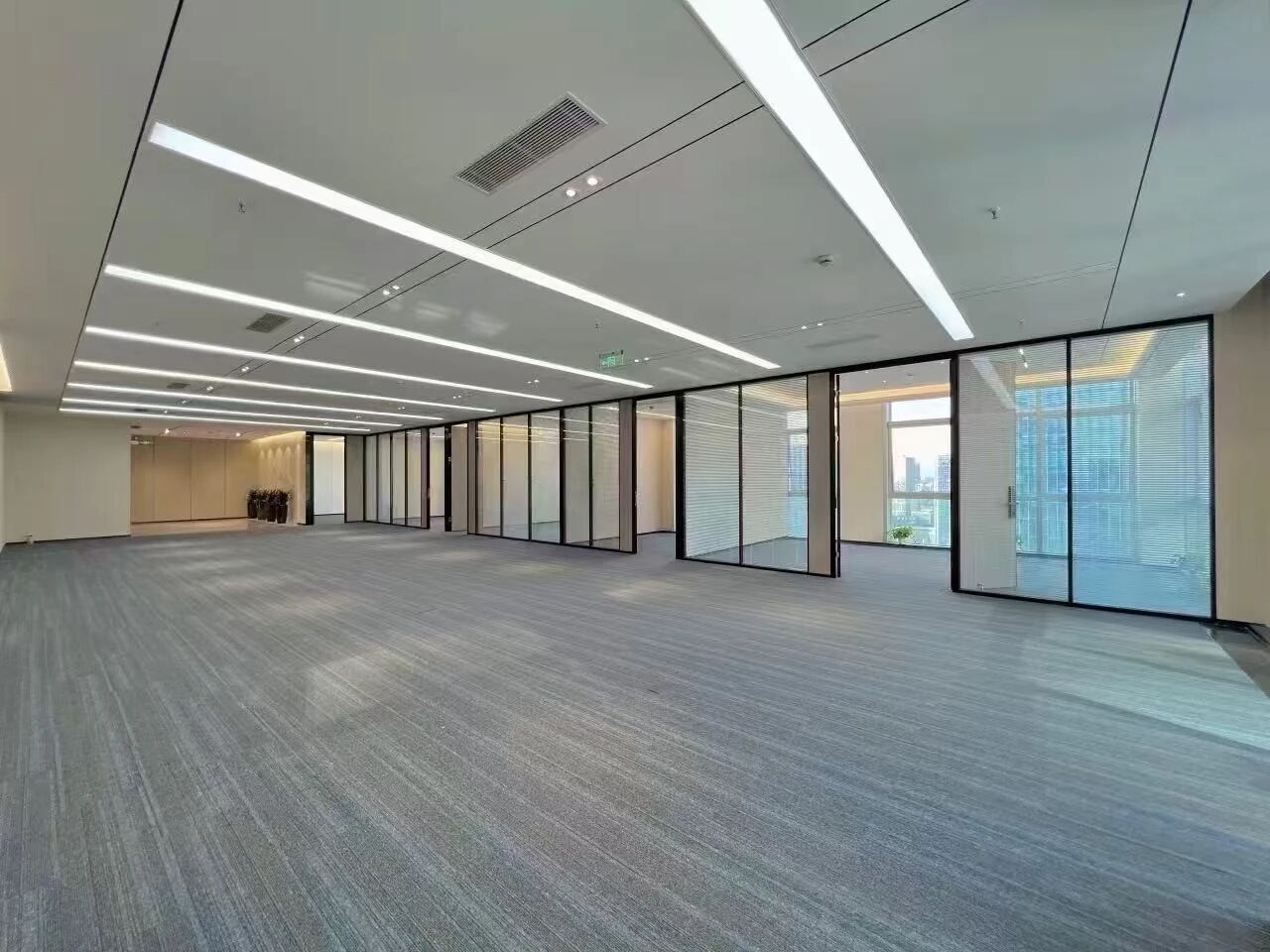 深圳荣超经贸中心二手房房源图片