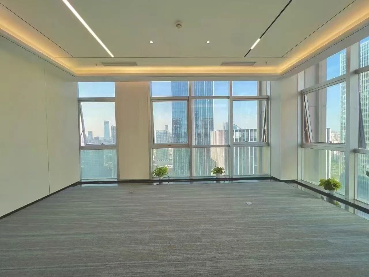 深圳荣超经贸中心二手房房源图片