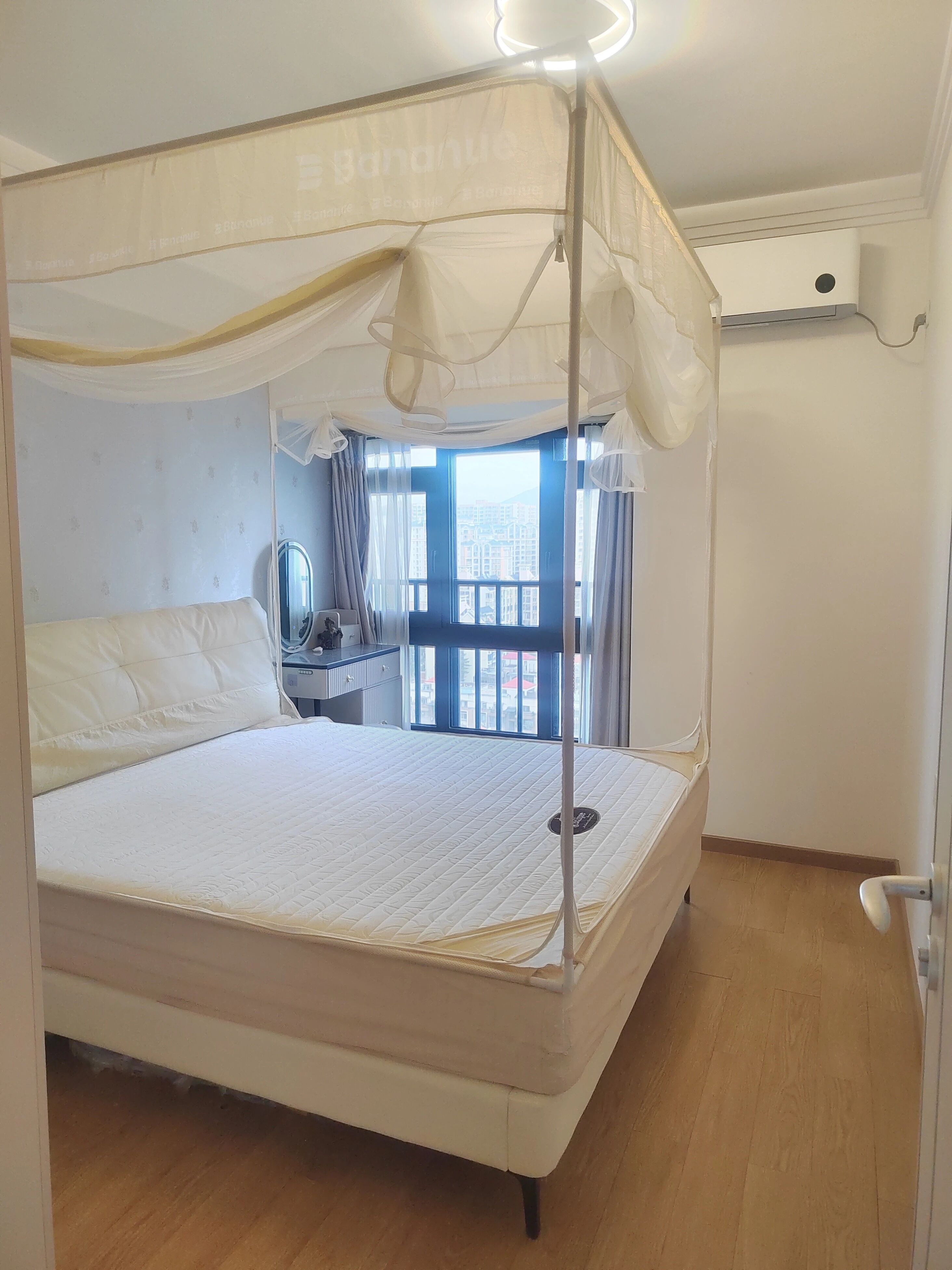 深圳倚龙华庭二手房房源图片