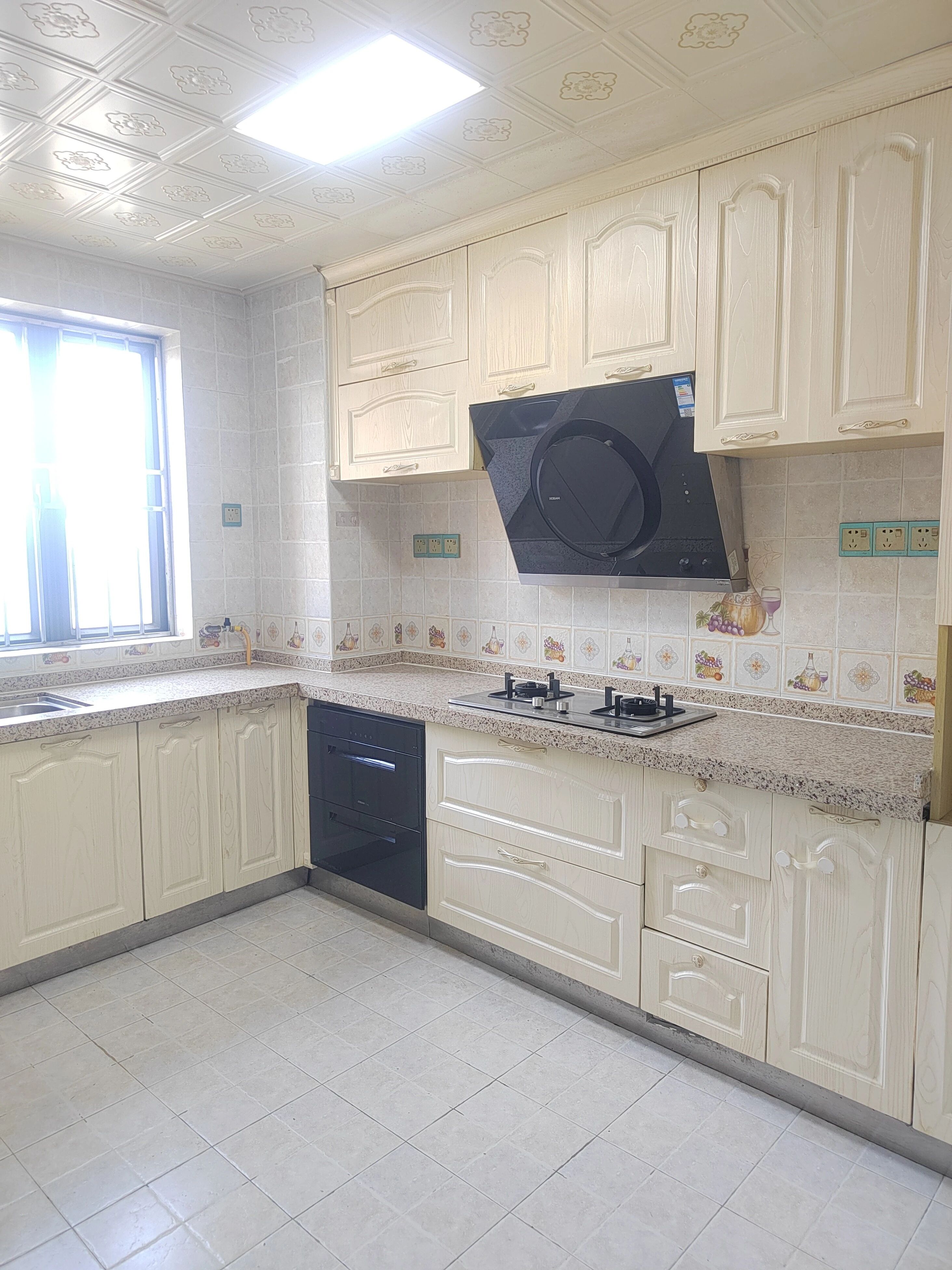 深圳英郡年华花园二期二手房房源图片