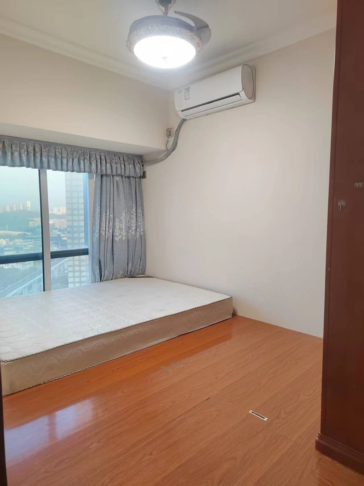 深圳英郡年华三期二手房房源图片