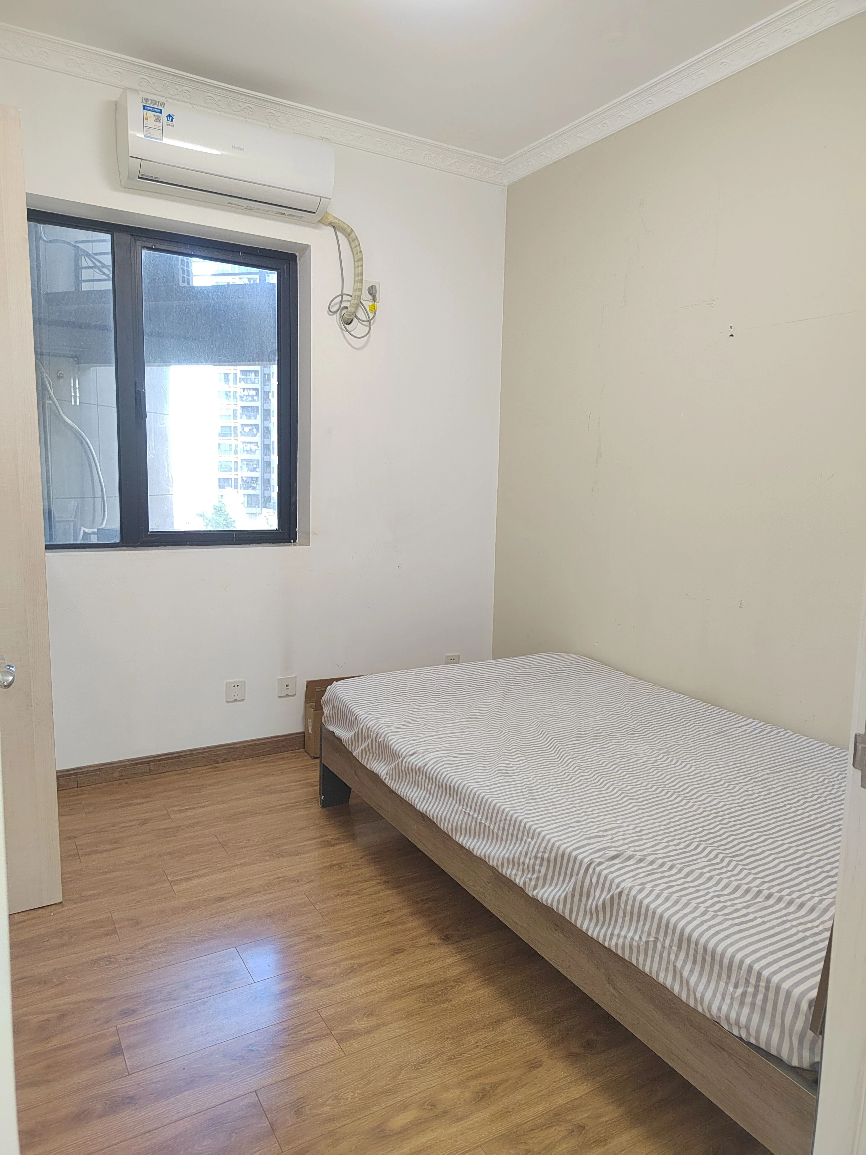 深圳英郡年华三期二手房房源图片