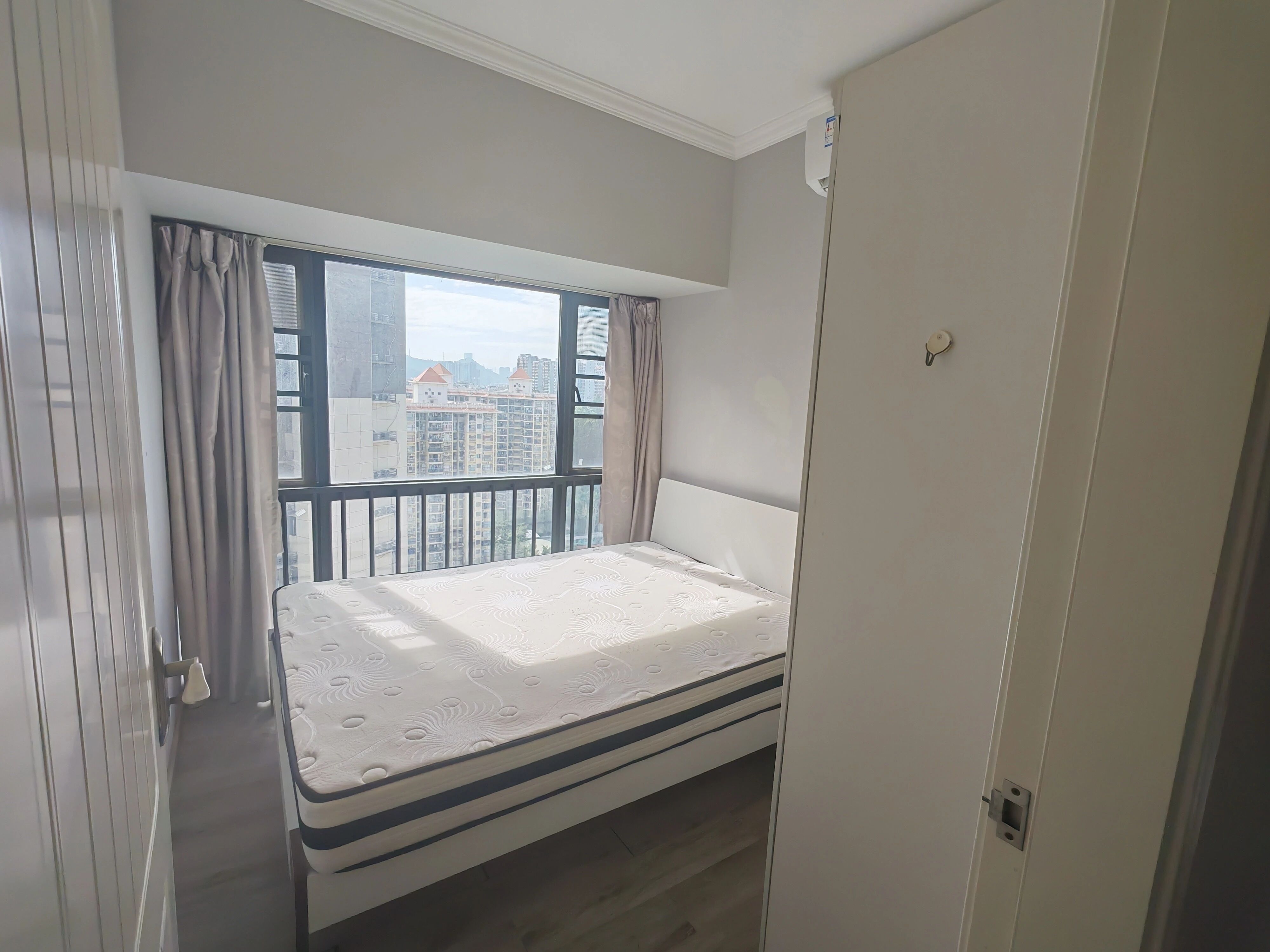 深圳英郡年华三期二手房房源图片