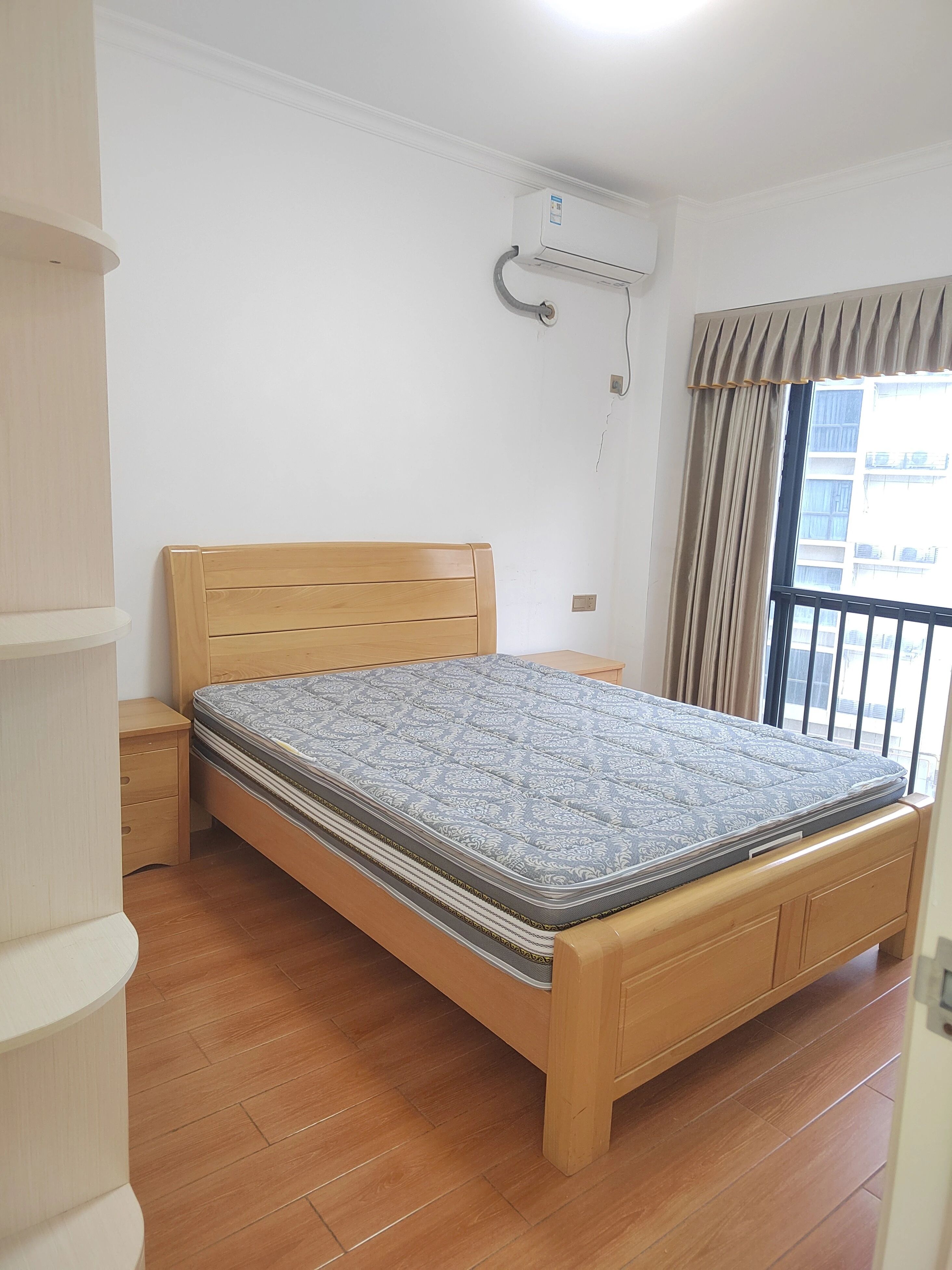 深圳英郡年华三期二手房房源图片