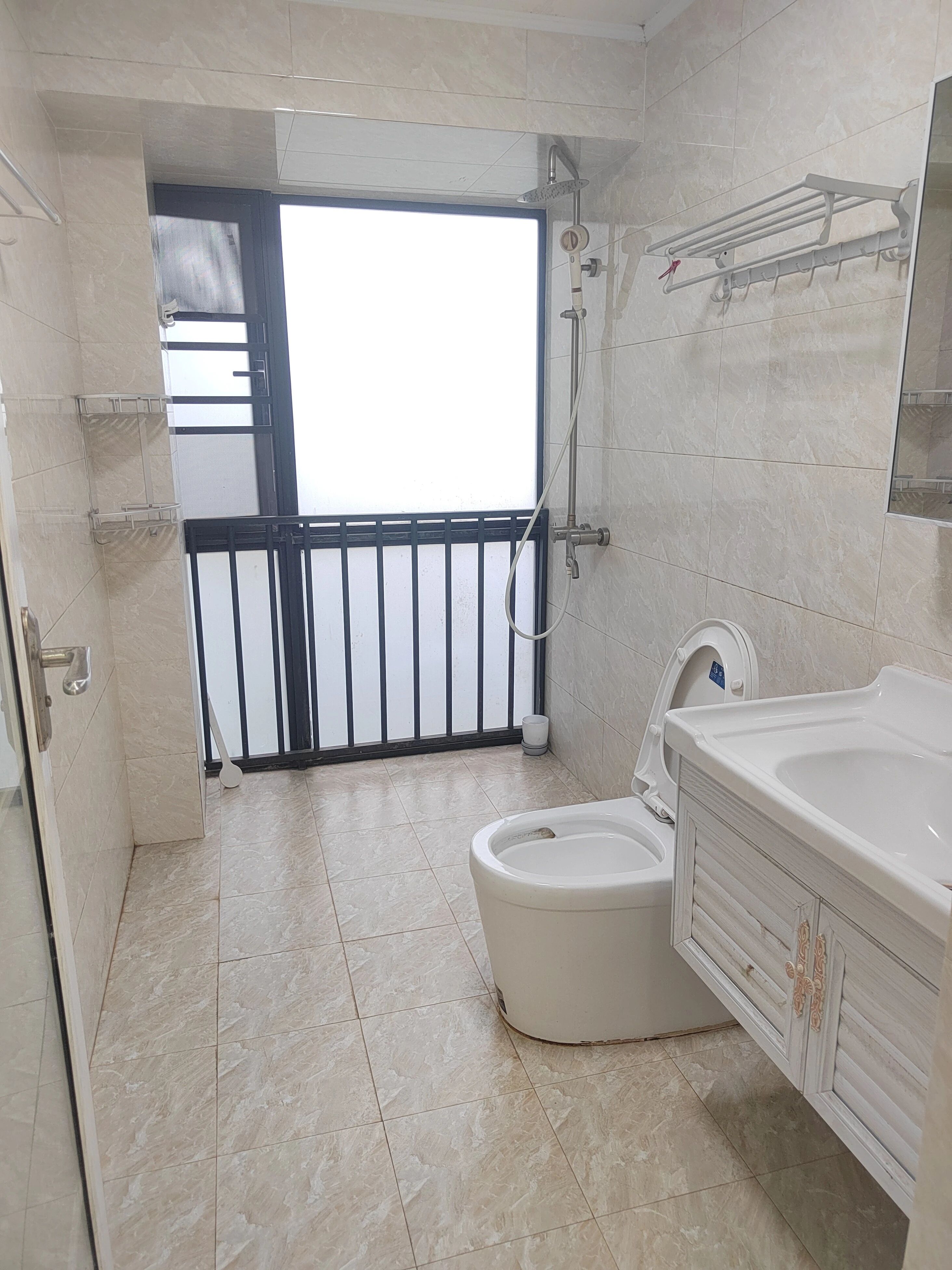 深圳英郡年华三期二手房房源图片