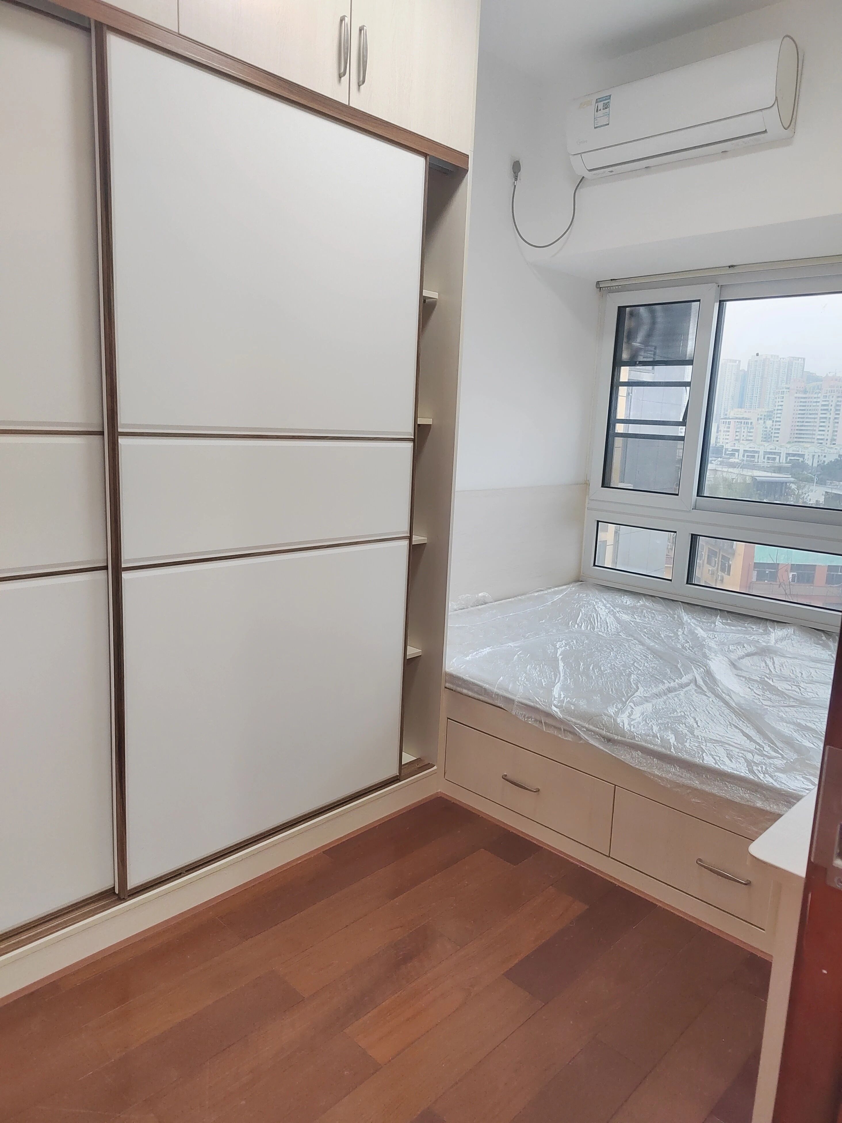 深圳英郡年华三期二手房房源图片