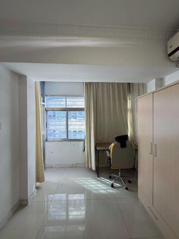 深圳庐山花园二手房房源图片