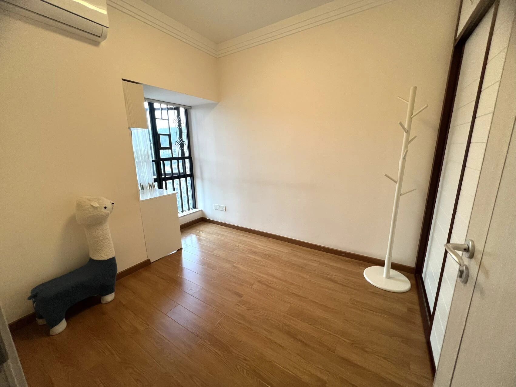 深圳倚龙华庭二手房房源图片