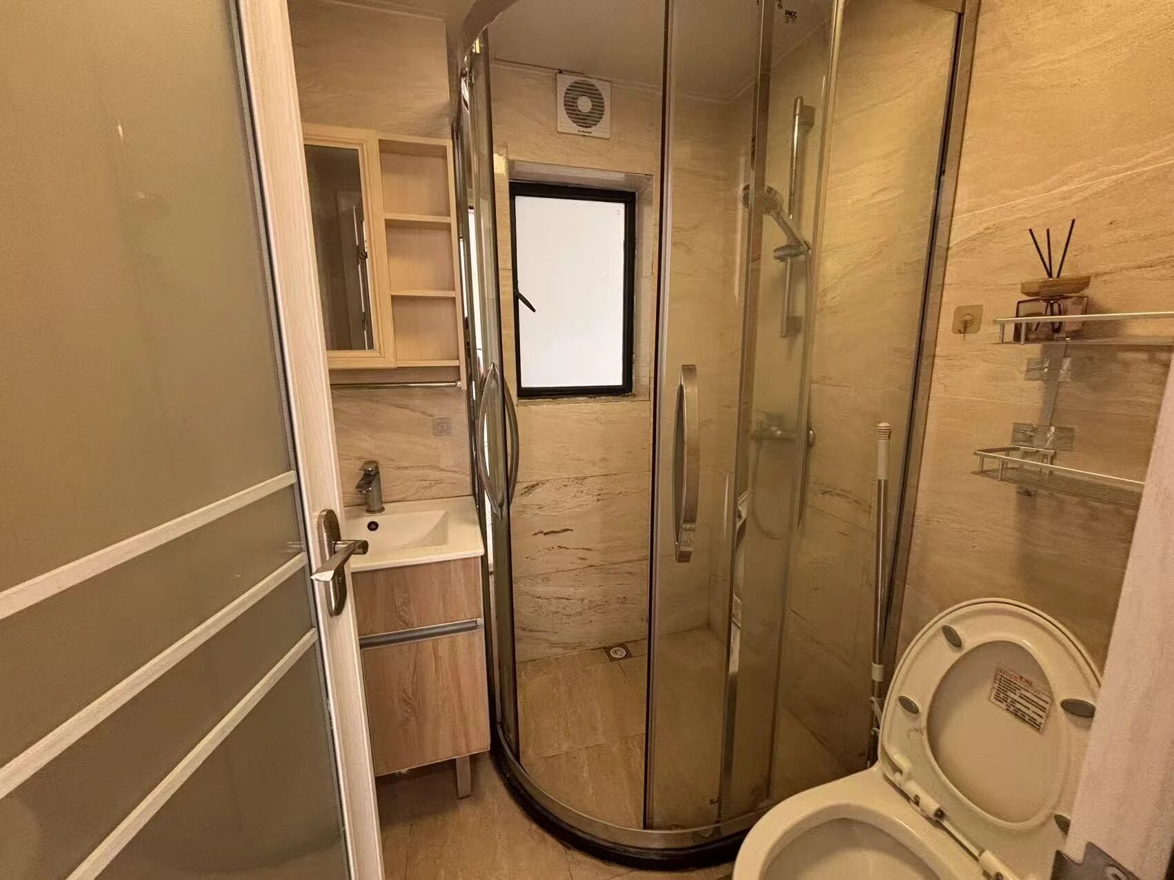 深圳倚龙华庭二手房房源图片