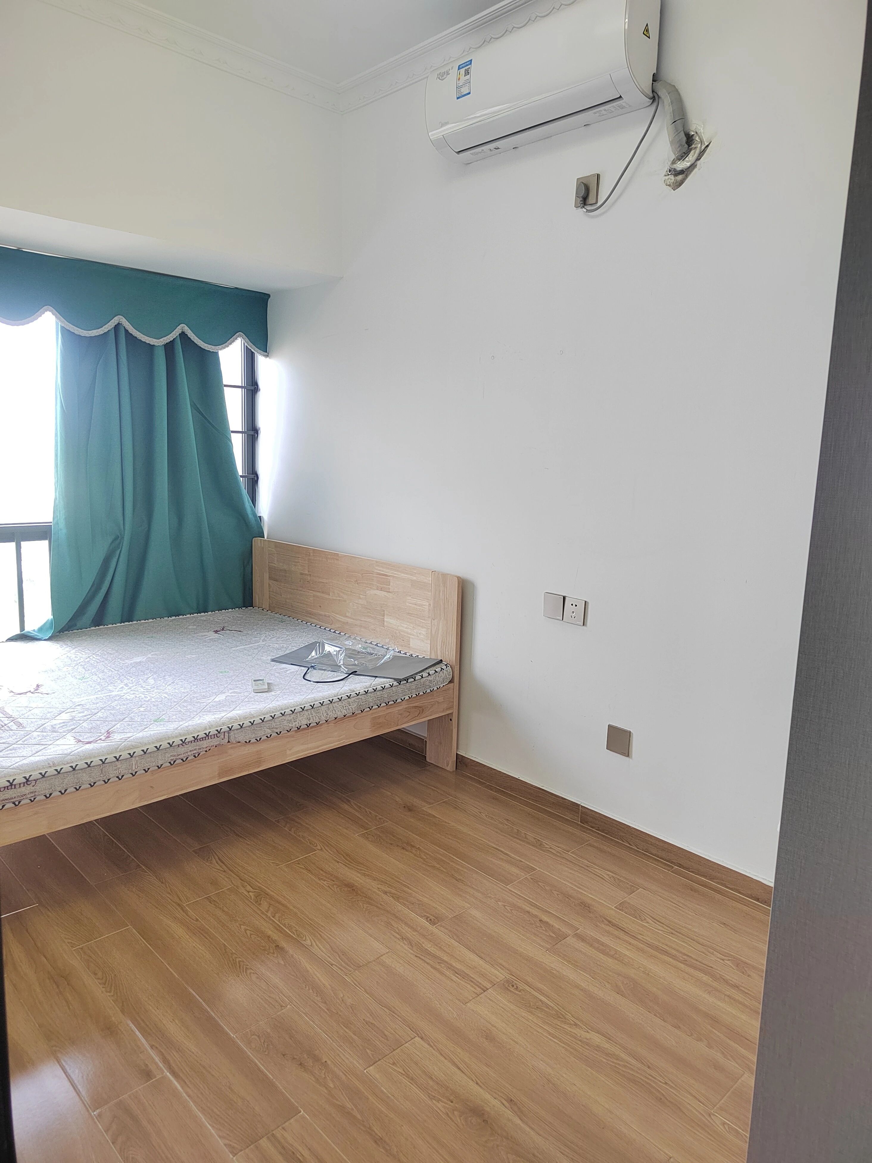 深圳英郡年华三期二手房房源图片