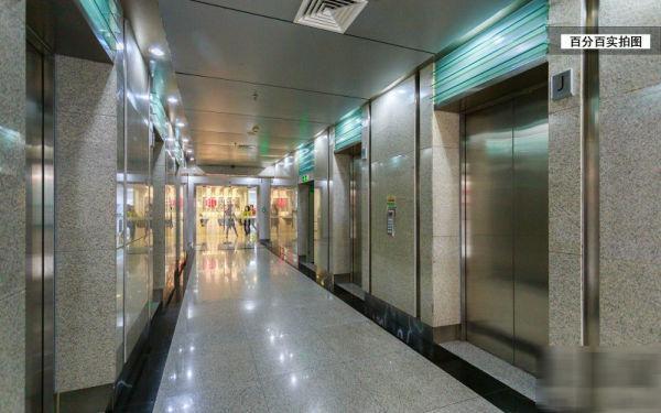 现代国际大厦地铁出口图片